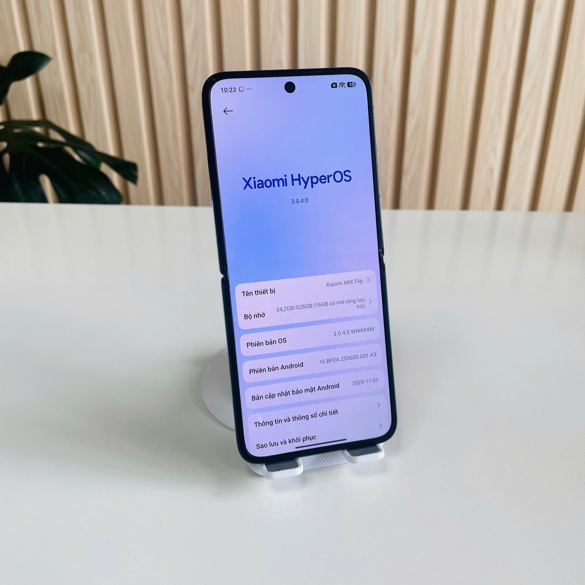 Xiaomi Mix Flip (12GB/512GB) - Bản Quốc Tế, Gập Cao Cấp Màu Đen - Kèm Sạc 30W Đẹp 98%
