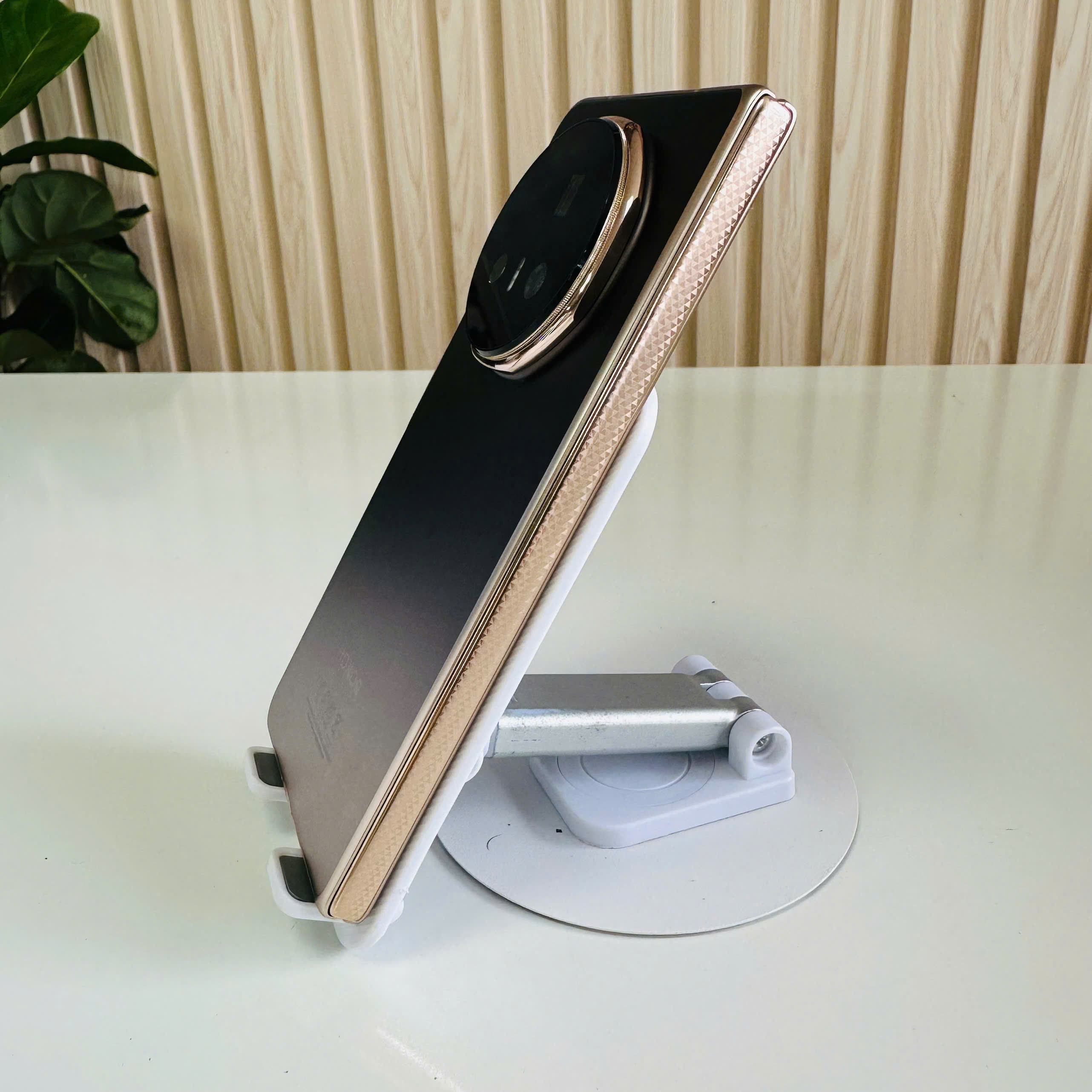 📱 Honor Magic V5 Quốc Tế – 16/512GB Gold Đẹp 98% Còn Bảo Hành Dài