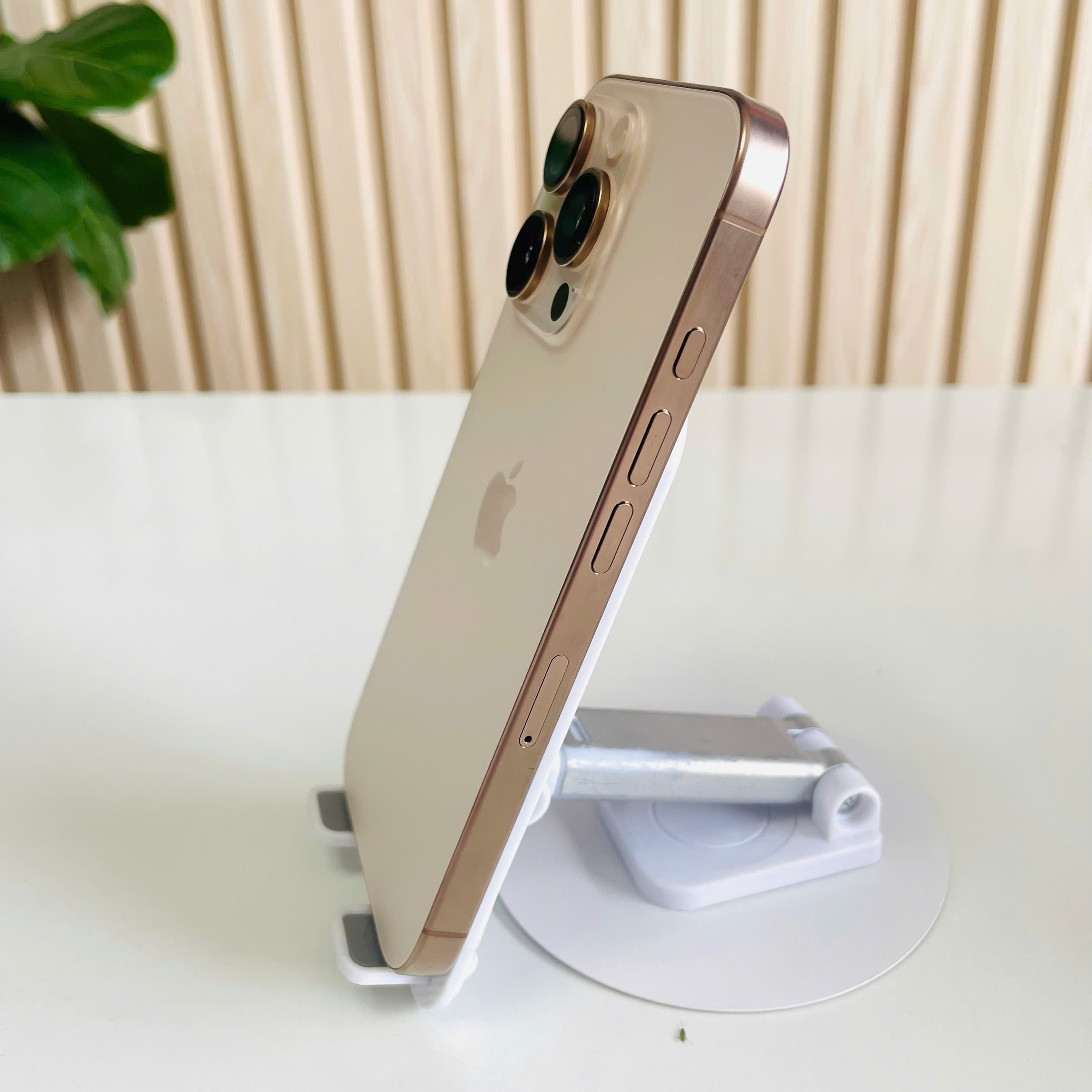 🔥 IPHONE 16 PRO 5G CHÍNH HÃNG – 256GB Sa Mạc Đẹp 99% Pin 92%