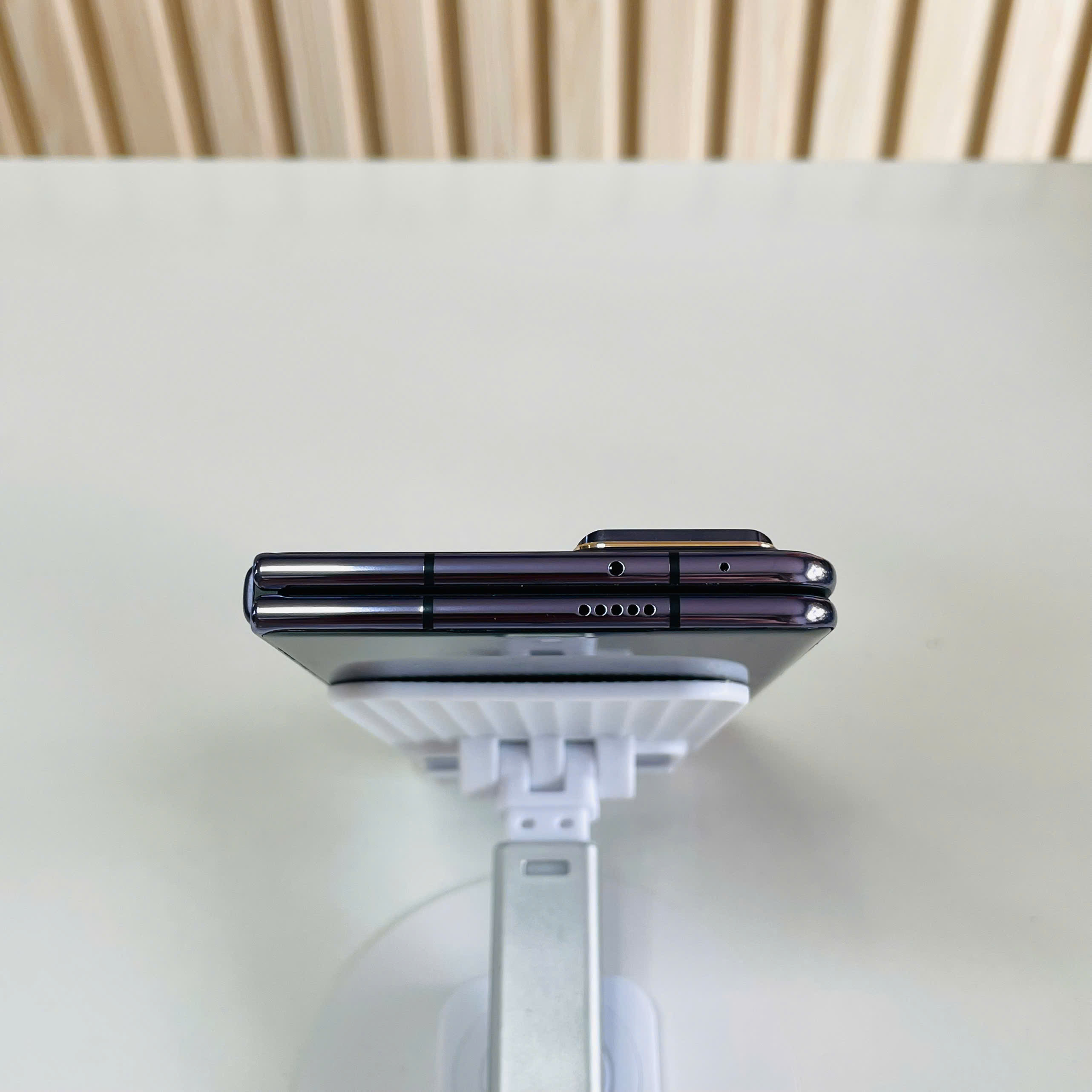 Honor Magic V2 QT  16/512GB tím Đẹp 98% (11979)