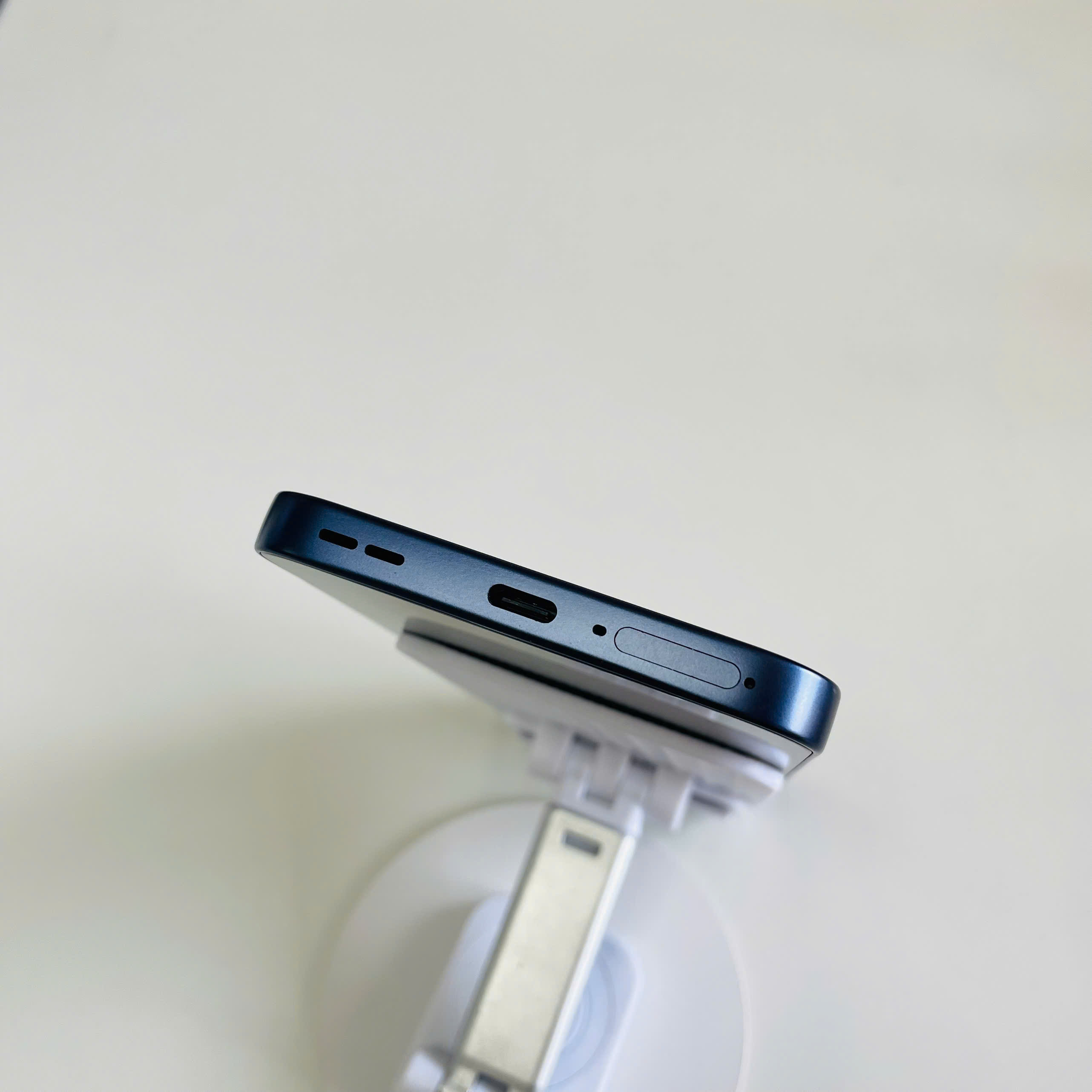 📱 OPPO RENO 15F 5G CHÍNH HÃNG - RAM 8GB | ROM 256GB - Màu Xanh Đen - Sạc 30W