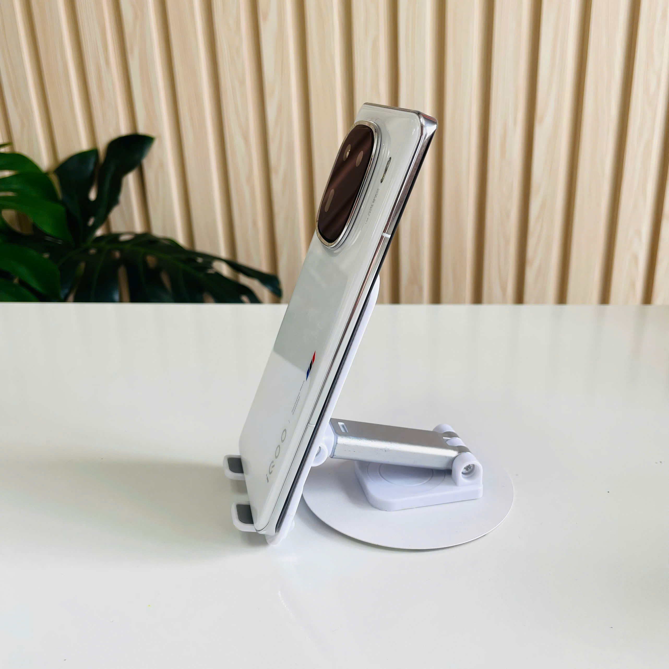 ⚡ IQOO 12 PRO 5G – SỨC MẠNH SNAPDRAGON 8 GEN 3, GIÁ "HỦY DIỆT"