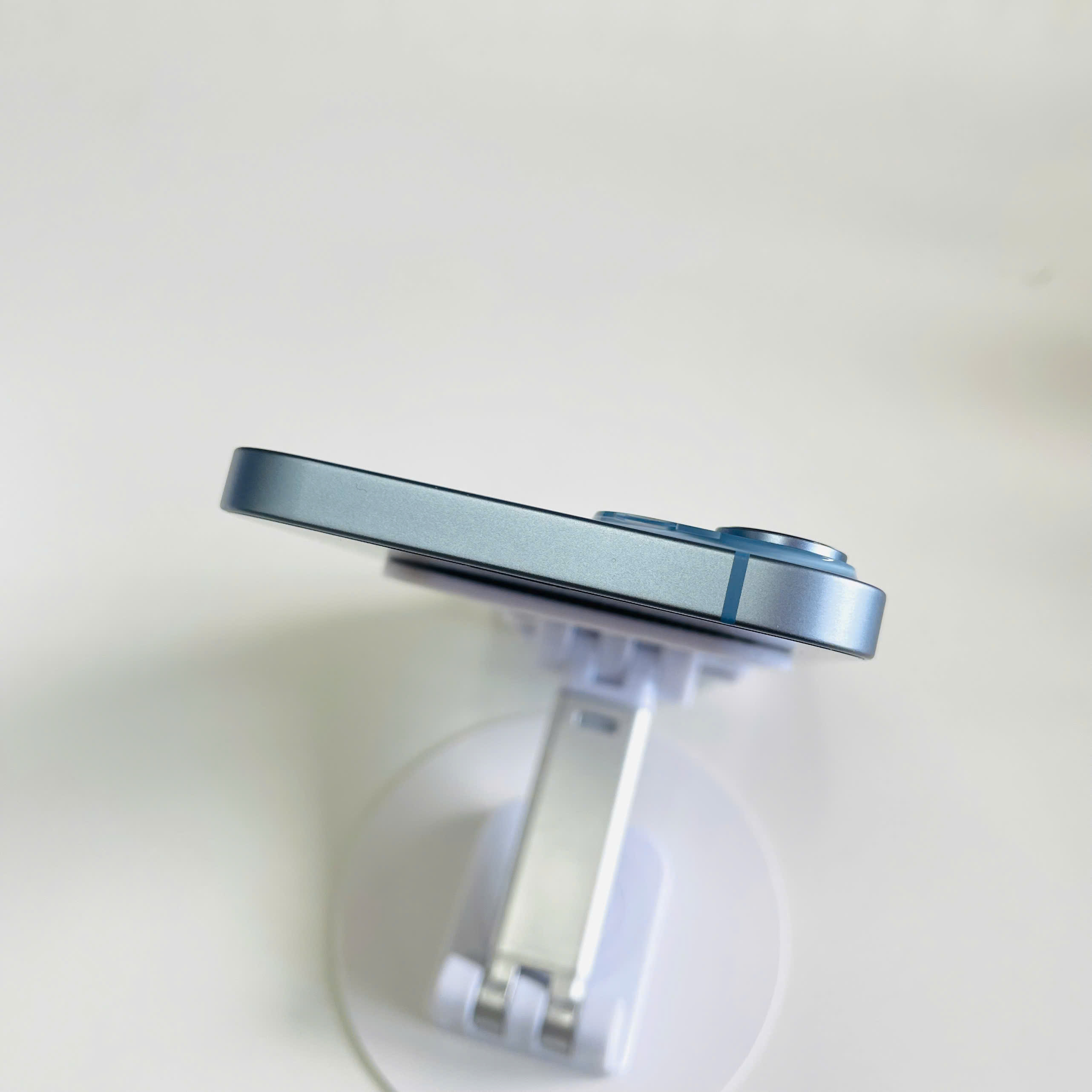 📱 iPhone 14 Plus Quốc Tế (Mỹ) 128GB Pin 83% Màu Xanh Nguyên Zin IOS 26.1 Đẹp 98%