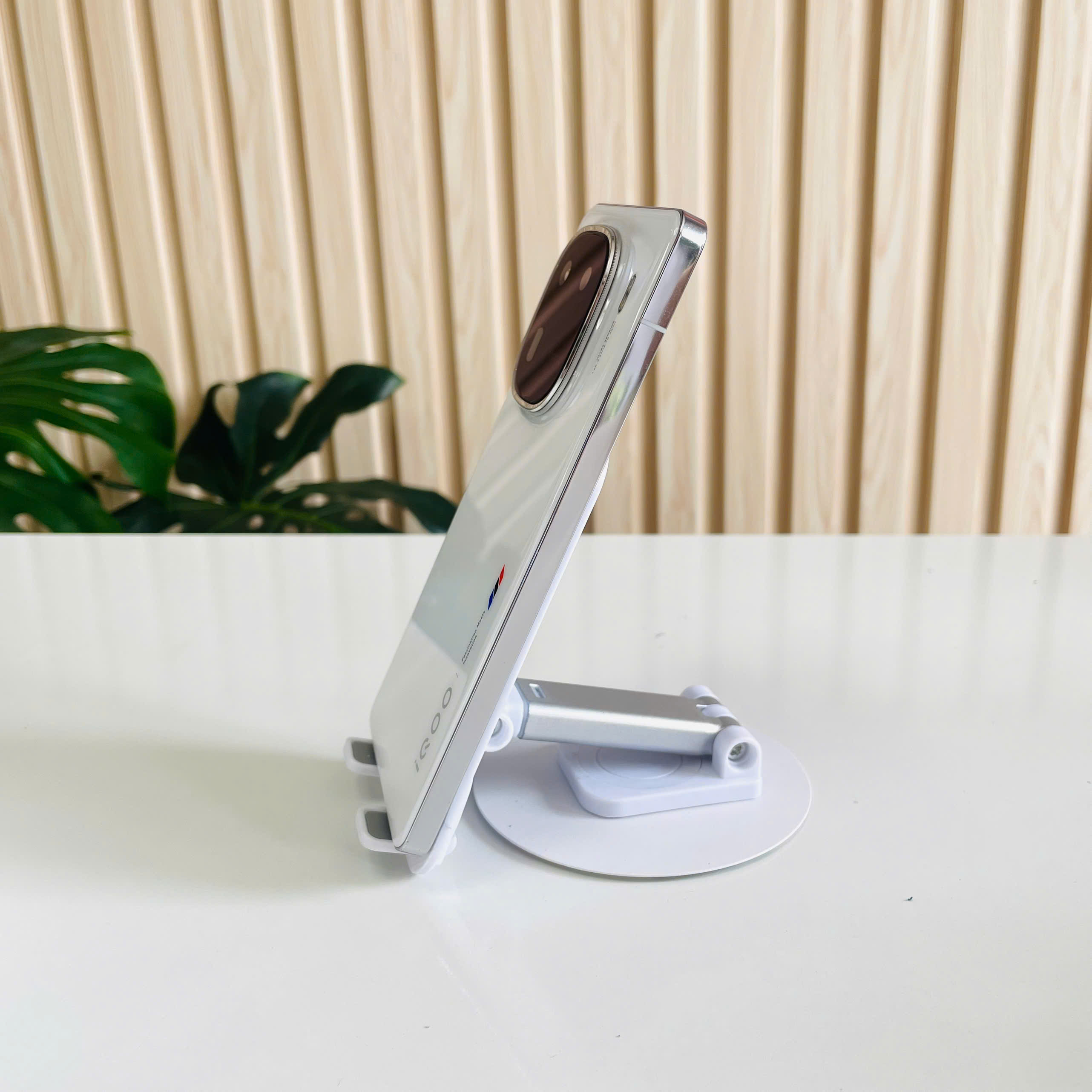 Iqoo 12 16/512GB Đẹp 98% Trắng Pin 86%  Sạc 120w