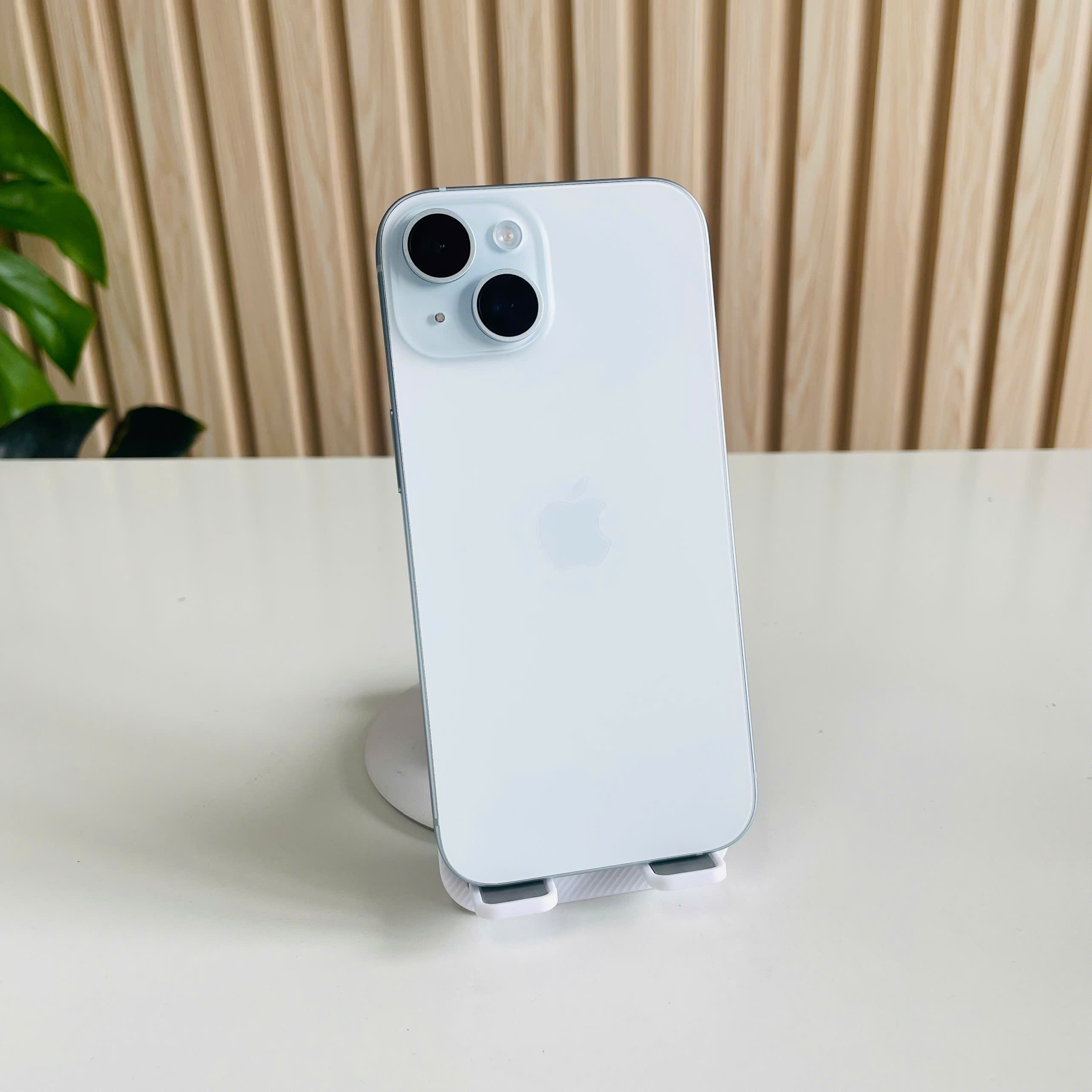 IPhone 15 Việt Nam 128GB Xanh Đẹp 99% Pin 100% Box + sạc 30w