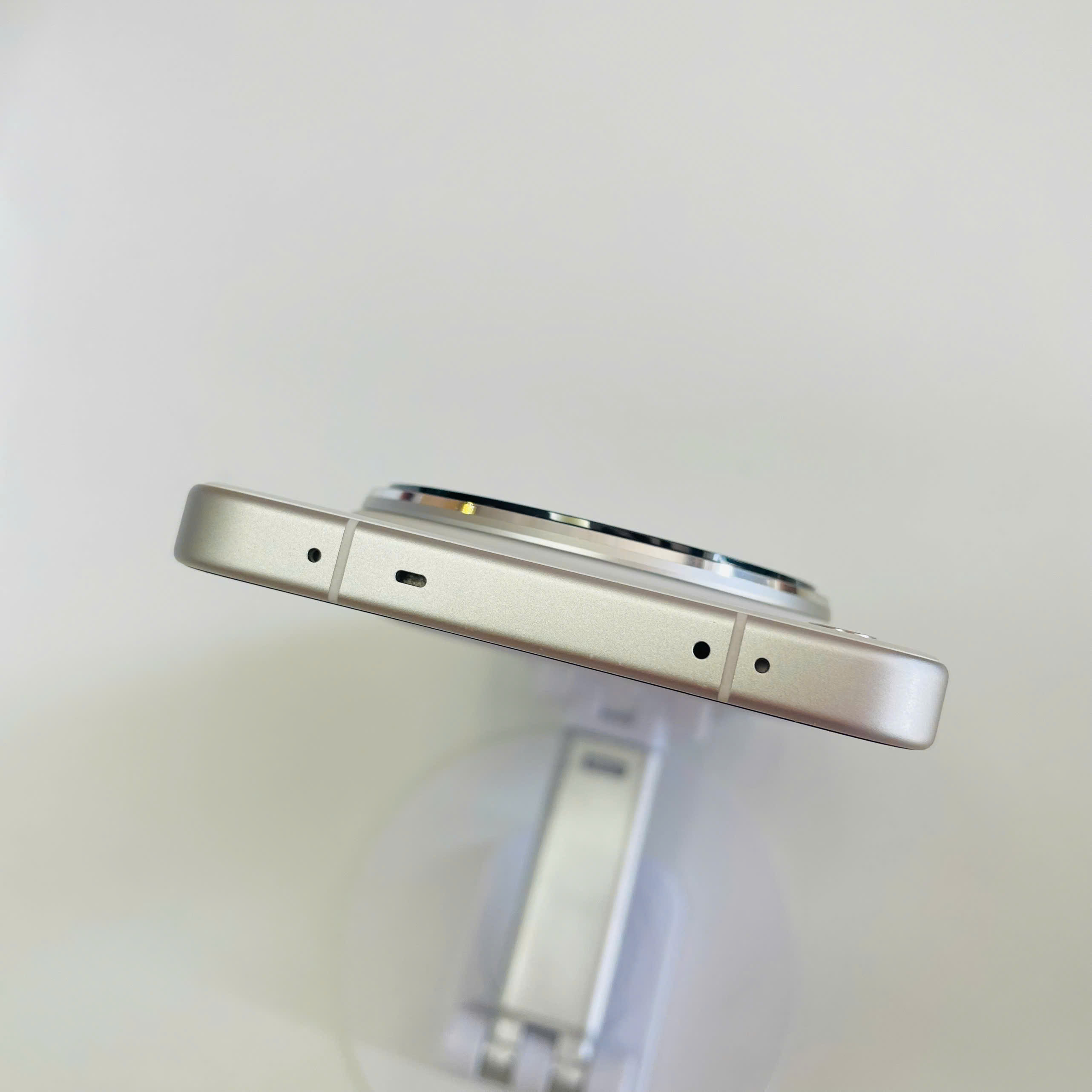 Oppo Find X8 Ultra 12/256GB Trắng Đẹp 98+ Pin 100% sạc 100w