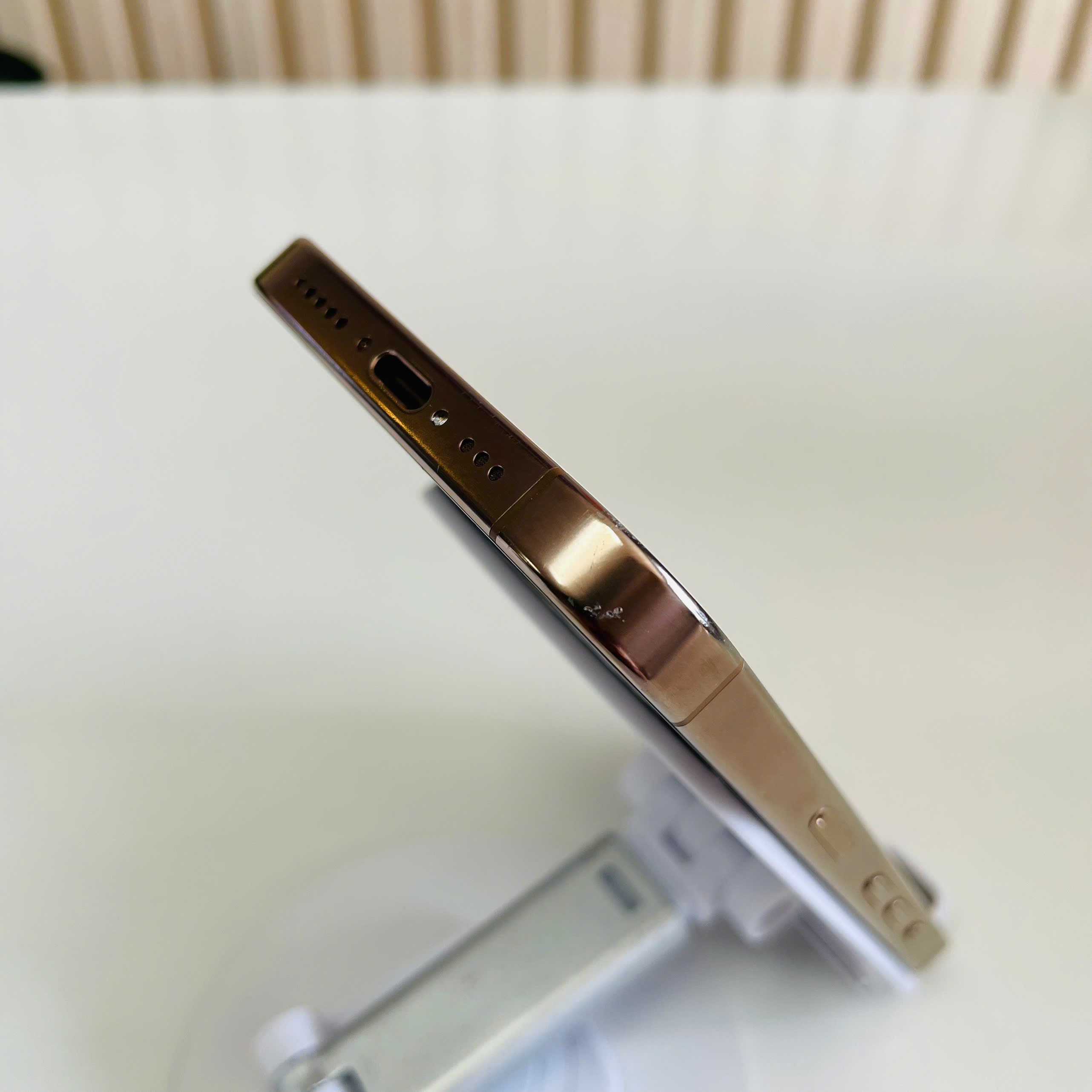 IPhone 16 Pro Lock Mỹ 128GB Sa Mạc Đẹp 97% Pin 91%