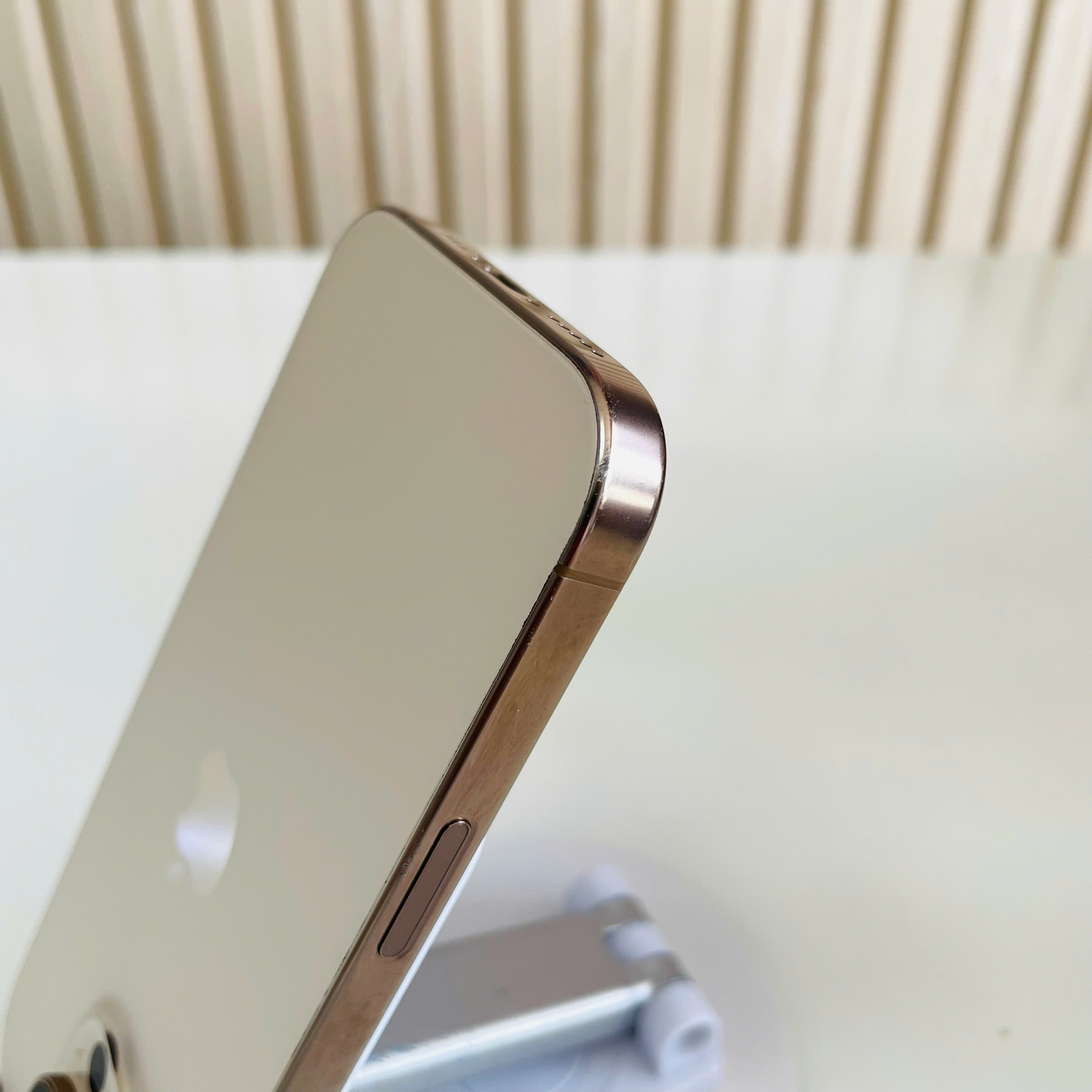 IPhone 16 Pro Lock Mỹ 128GB Sa Mạc Đẹp 97% Pin 91%