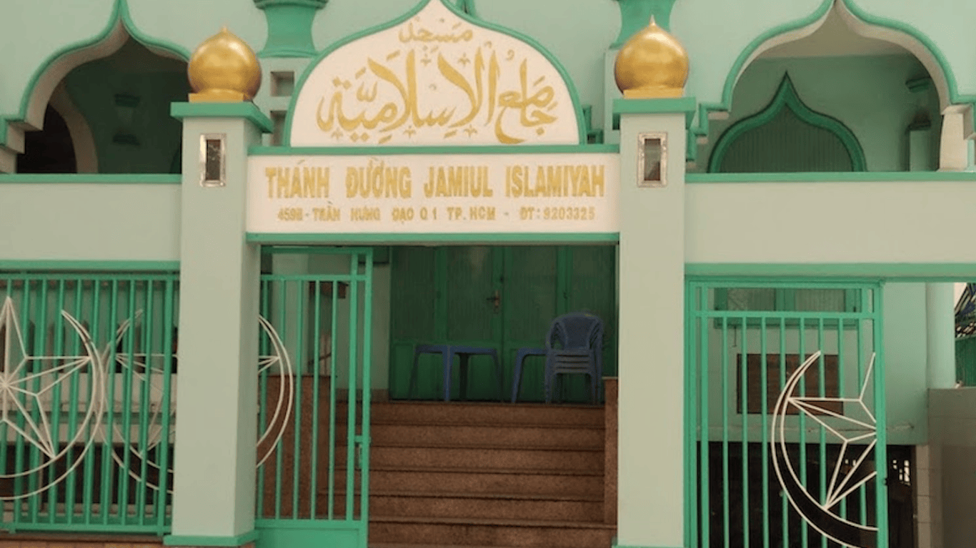 Jamiul Islamiyah Mosque: A Strategic Spiritual Node in Private Halal Tours Vietnam