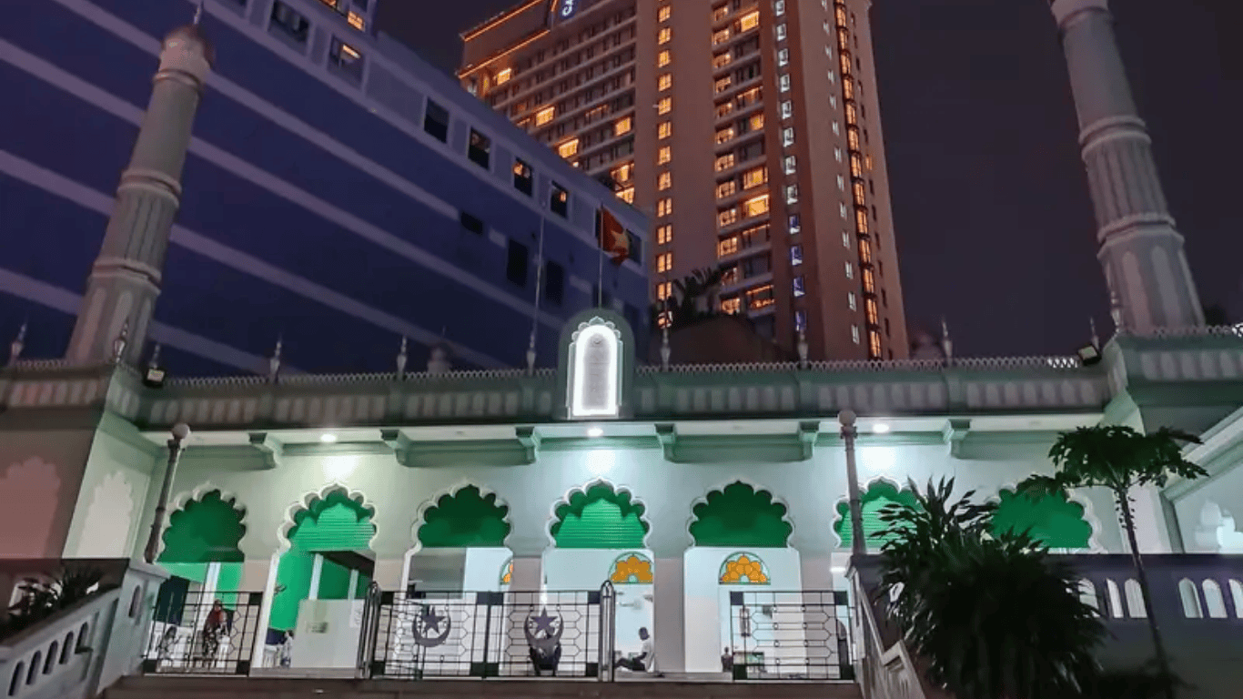 Saigon Central Mosque: The Primary Spiritual Anchor for Private Halal Tours Vietnam