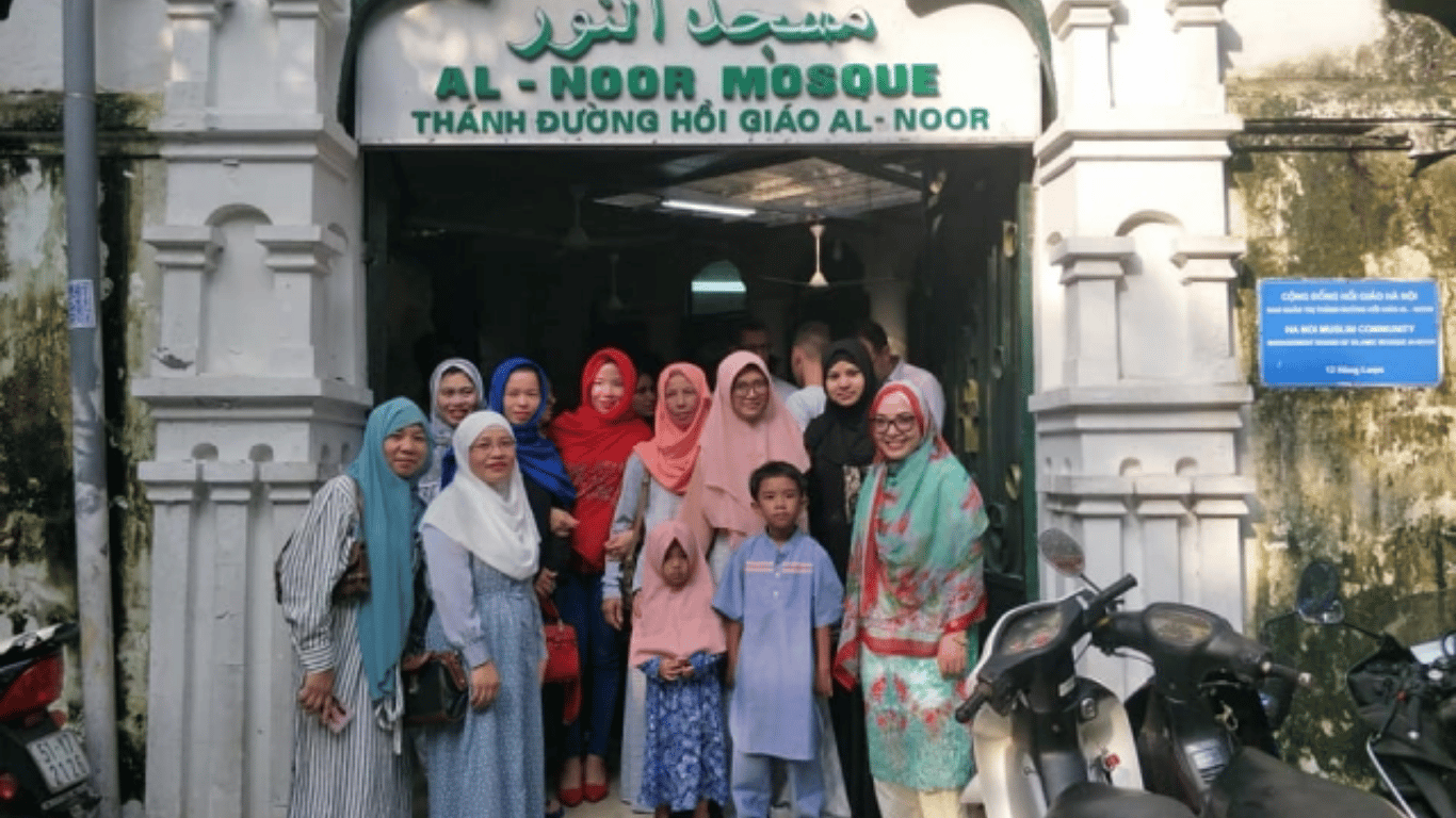 Al-Noor Mosque Hanoi (Masjid Al Noor) Vietnam