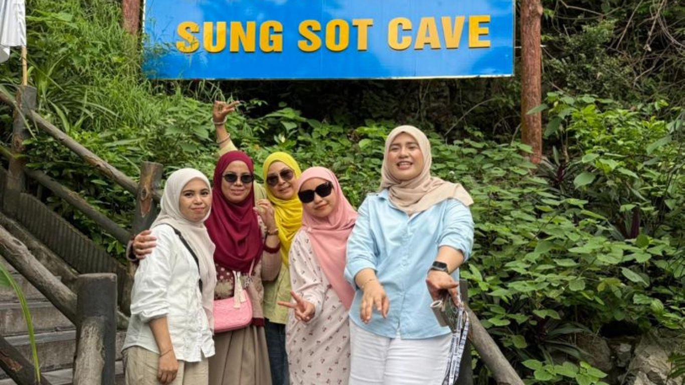 A Muslim Honeymoon in Ha Long Bay: Romance, Peace, and Practical Tips 2026