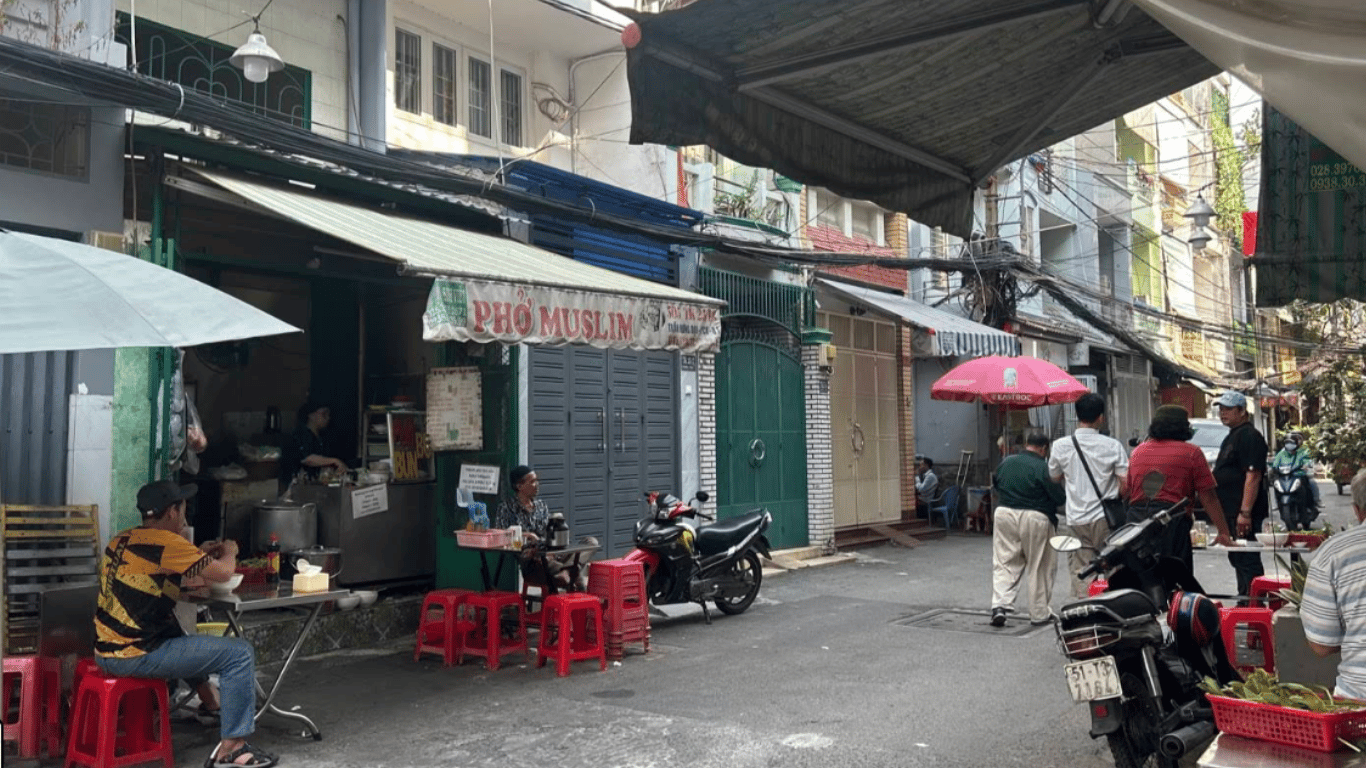 Pho Muslim on Tran Hung Dao Street Ho Chi Minh City | Vietnam Halal Directorty