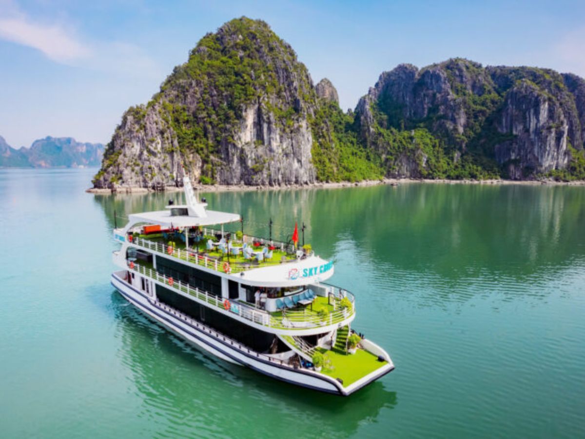 Unveiling Sky Cruise 5 Where Ha Long Bay’s Beauty Meets Halal Integrity