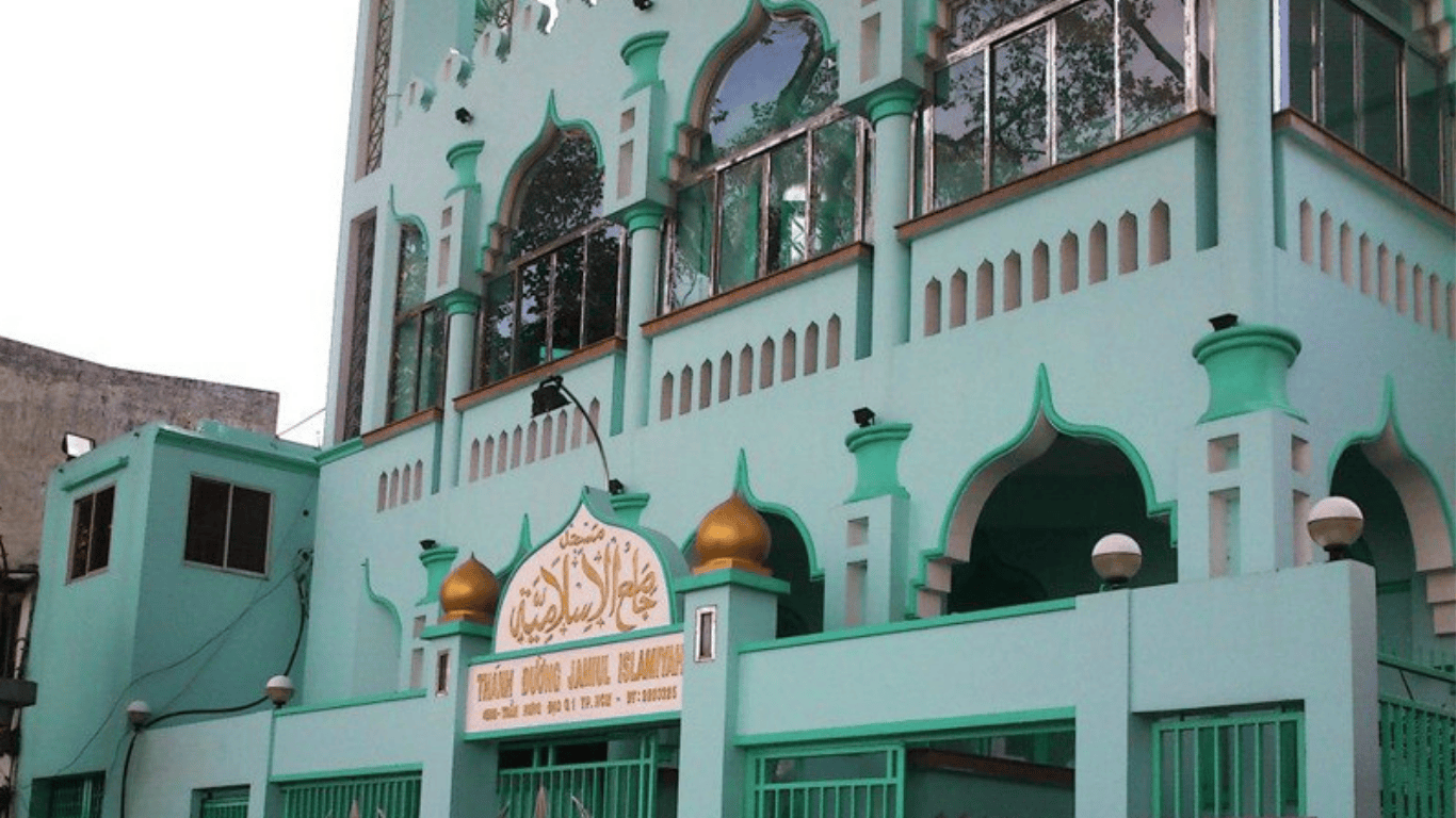 PRIVATE HALAL DAILY TOUR: SAIGON CITY DISCOVERY (10 Pax)