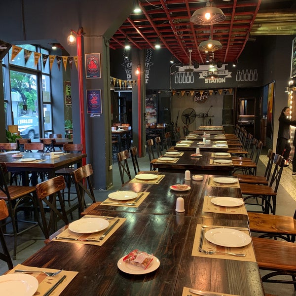 Top 6 best Bia Hanoi restaurants to drink