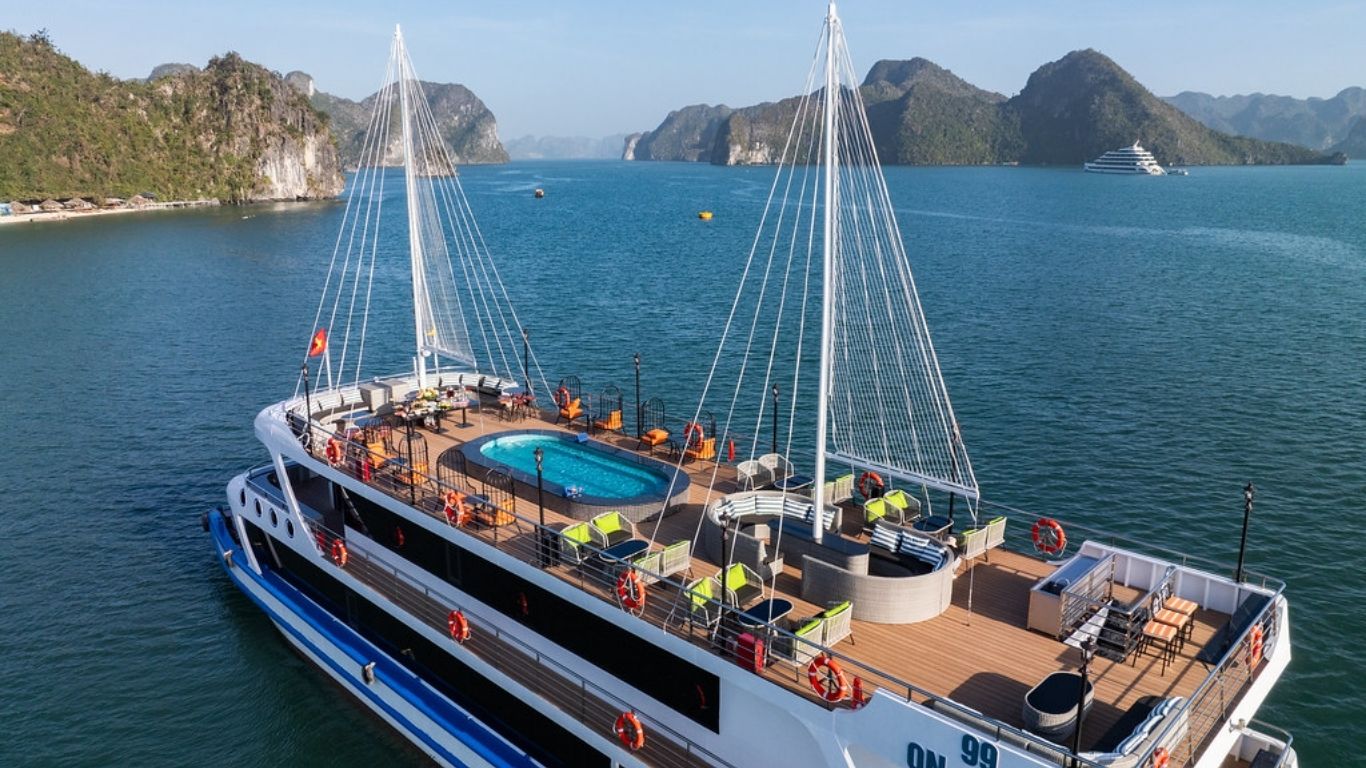 LA CASTA DAILY CRUISE: A COMPACT JOURNEY, A COMPLETE EXPERIENCE