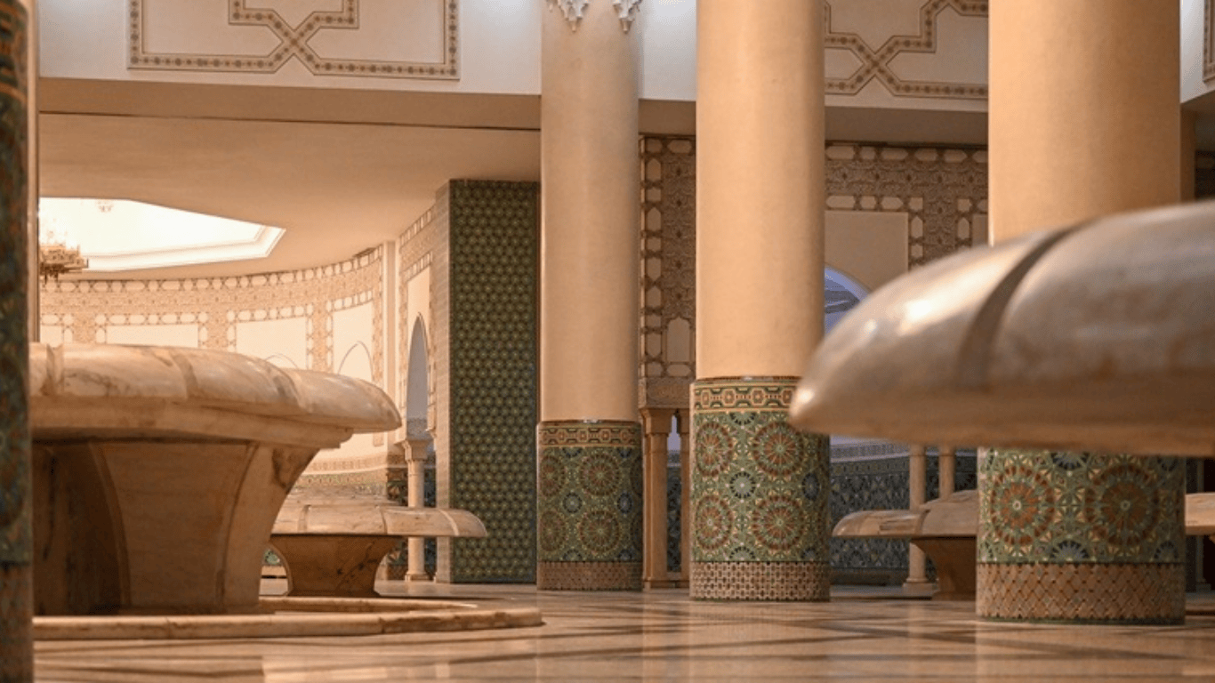 PRIVATE HALAL DAILY TOUR: SAIGON CITY DISCOVERY (10 Pax)
