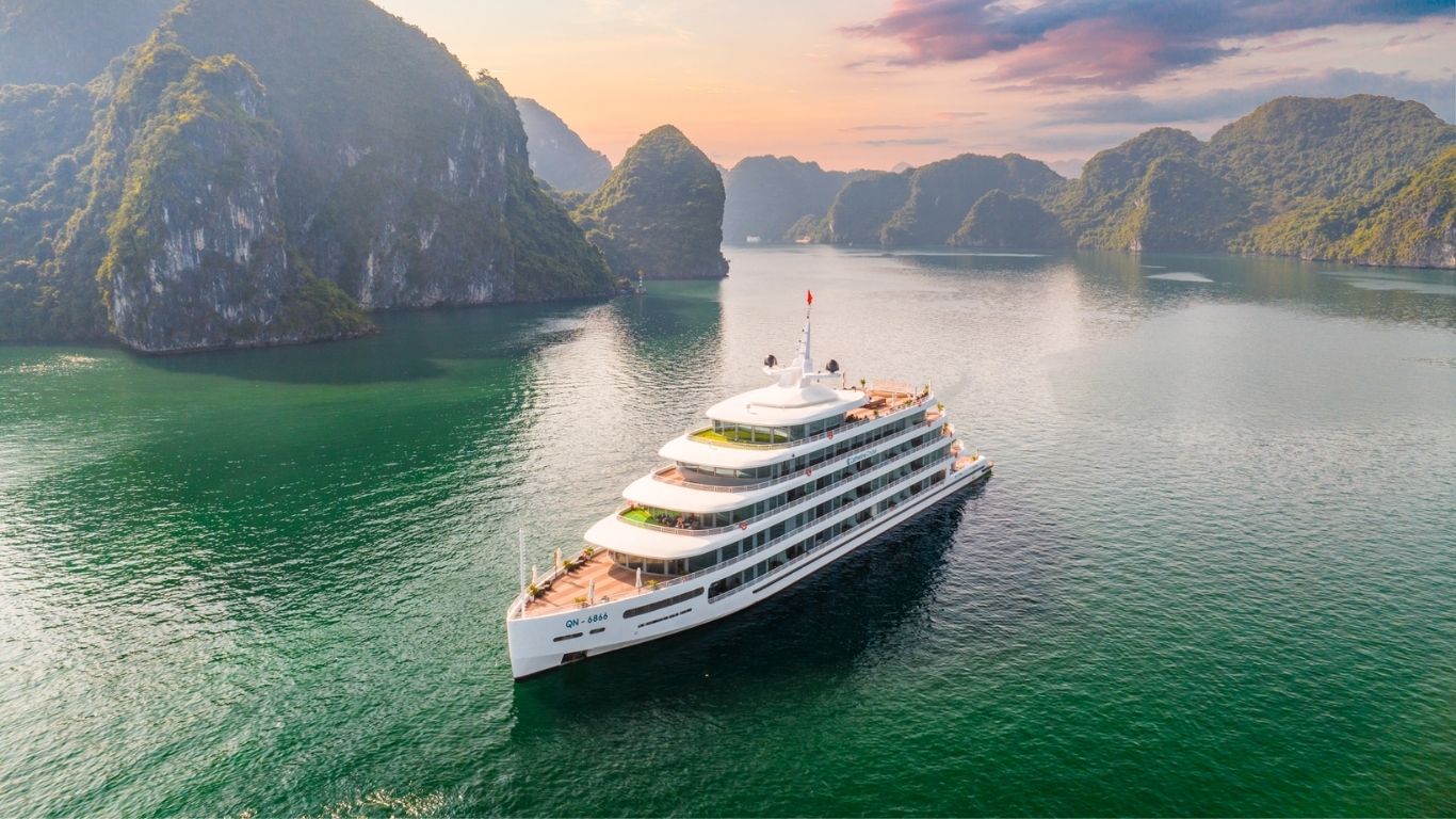 CATHERINE CRUISE 2D1N: 6-STAR LUXURY HALAL-FRIENDLY VOYAGE