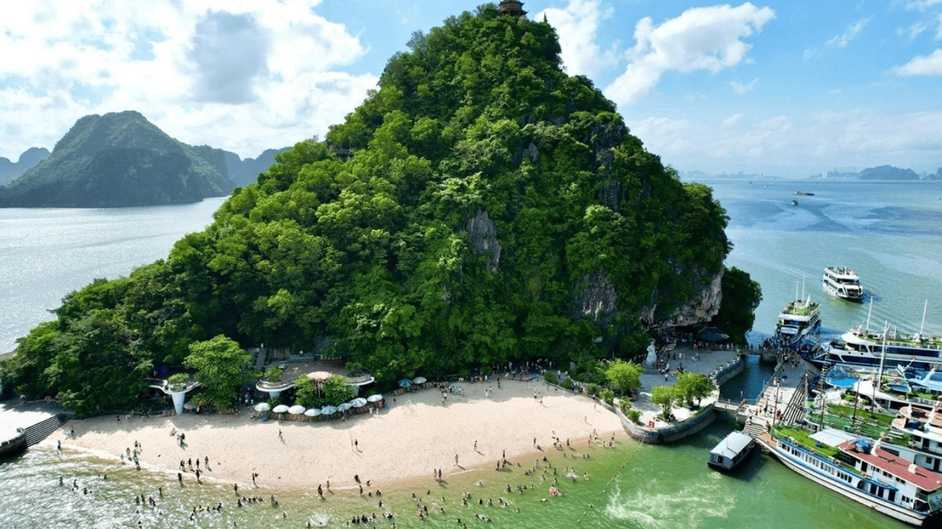 Olympus Luxury Cruise – 5Star Ha Long Bay Day Tour from Hanoi