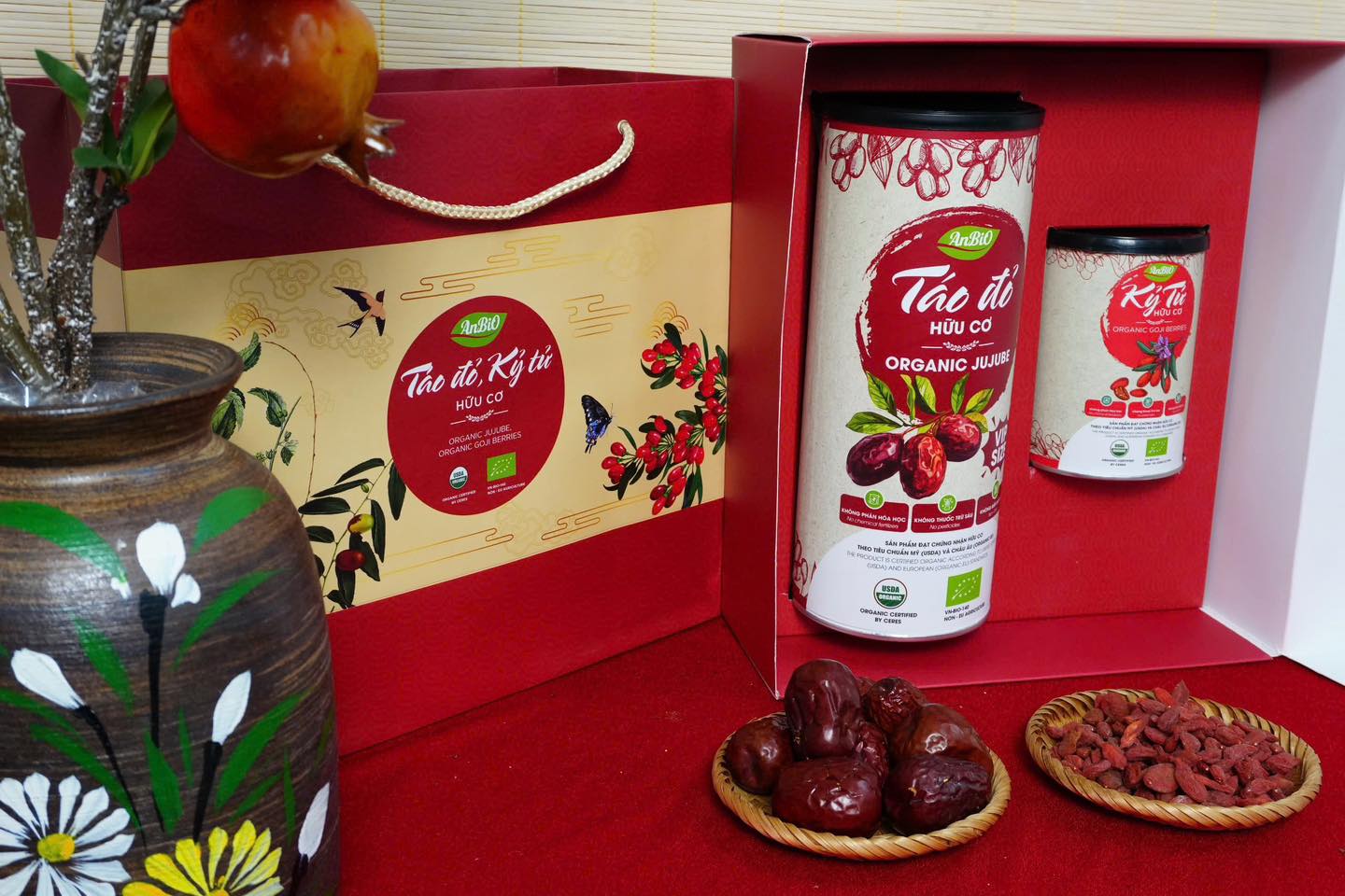 Hộp quà Táo đỏ hữu cơ size đại + kỷ tử hữu cơ (hộp)