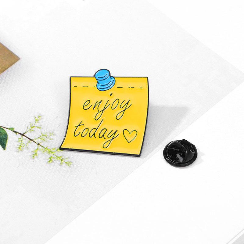 [Bông bán Len] Pin cài dễ thương sắc màu đính quần áo, túi xách balo