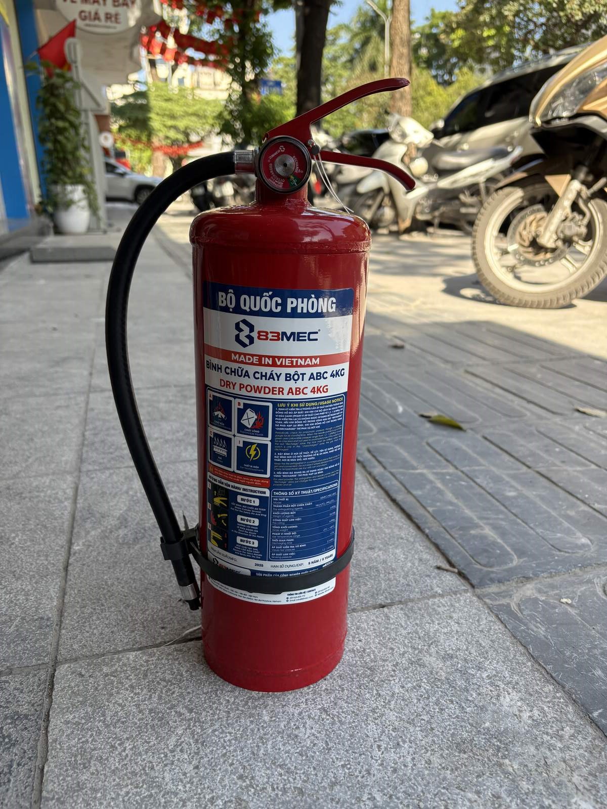 binh chua chay bot abc 4kg 83mec hang chinh hang bo quoc phong anh that tai cua hang vinh duy