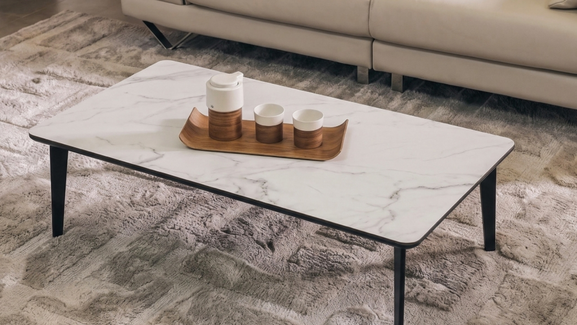 Bàn trà mặt Ceramic có thực sự đáng đầu tư