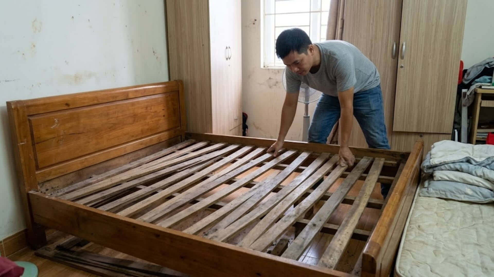 Kiểm tra dát giường và khả năng chịu lực