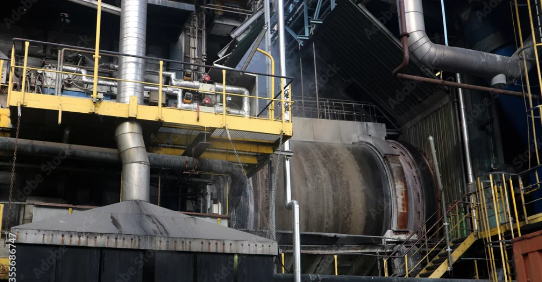 Pyrolysis drum-type gasifying-melting furnace radiance temperature measuring device