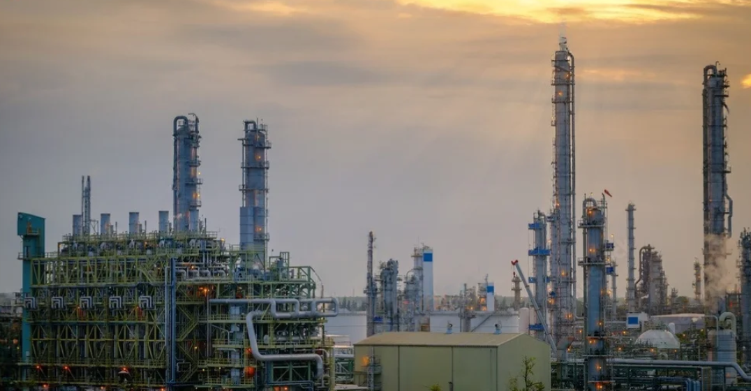 Temperature sensor for naphtha cracking furnace