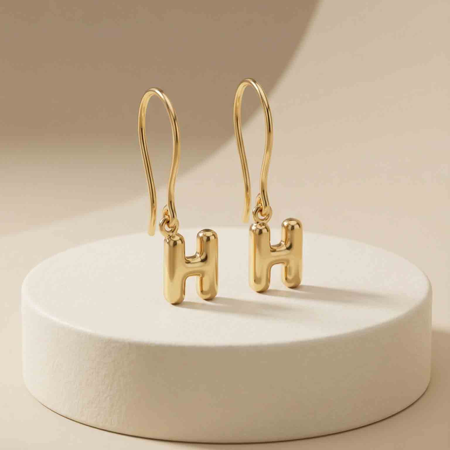 Bông tai GF 14K thiết kế khuyên móc dài kết hợp cùng charm chữ H BN JEWELRY