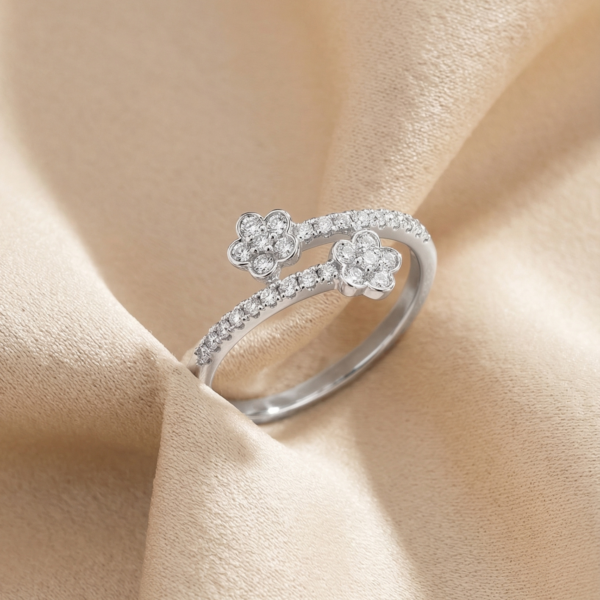 Nhẫn Platinum thiết kế Bloomy Duo đính đá BN JEWELRY