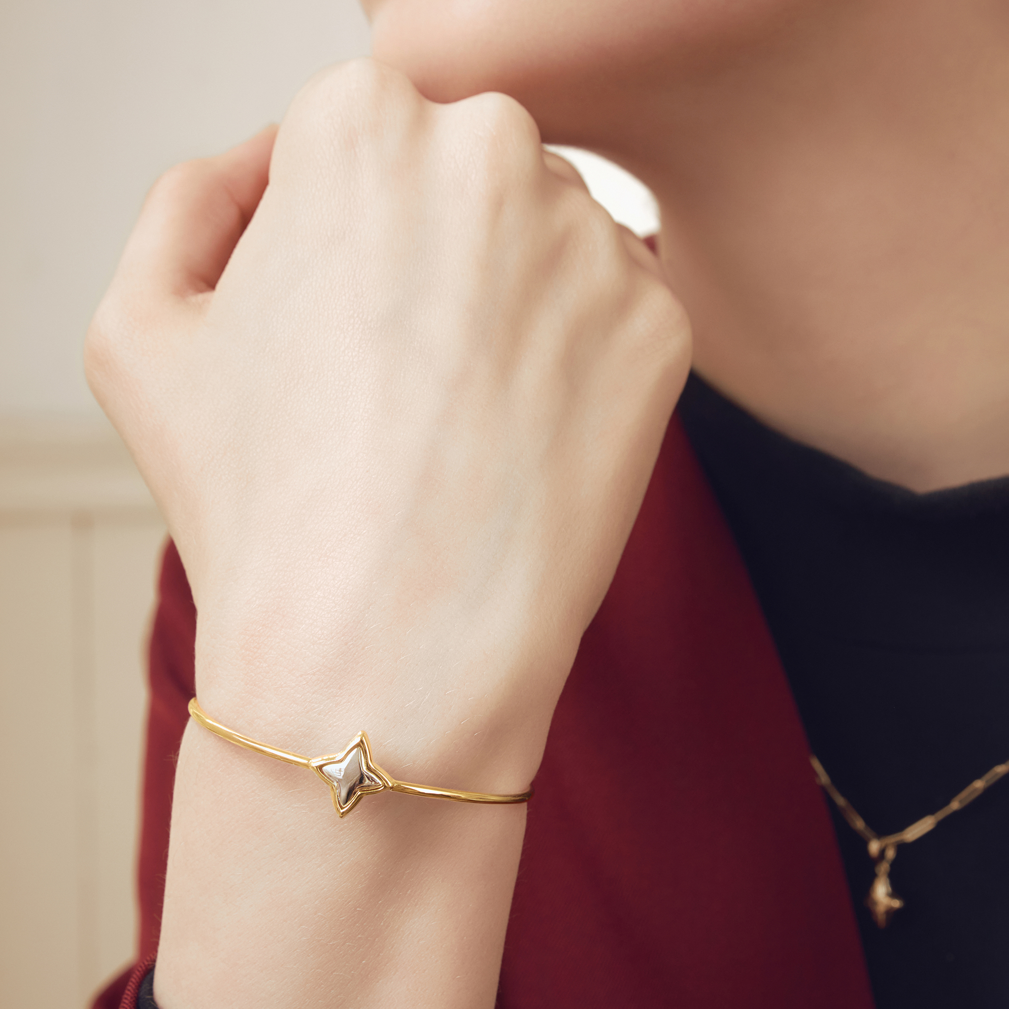 Vòng tay trơn khoá gài ngôi sao Polaris Core BN JEWELRY