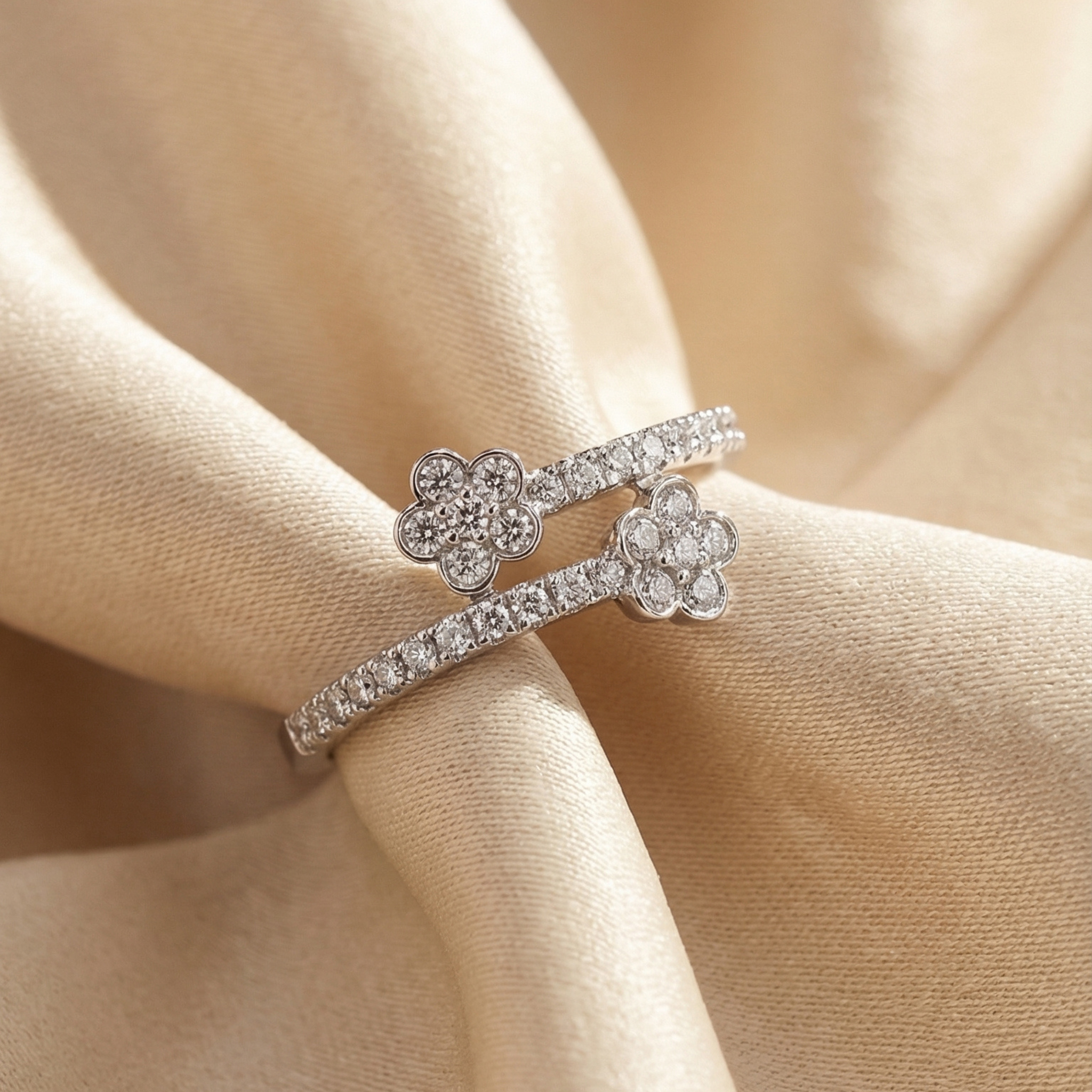 Nhẫn Platinum thiết kế Bloomy Duo đính đá BN JEWELRY