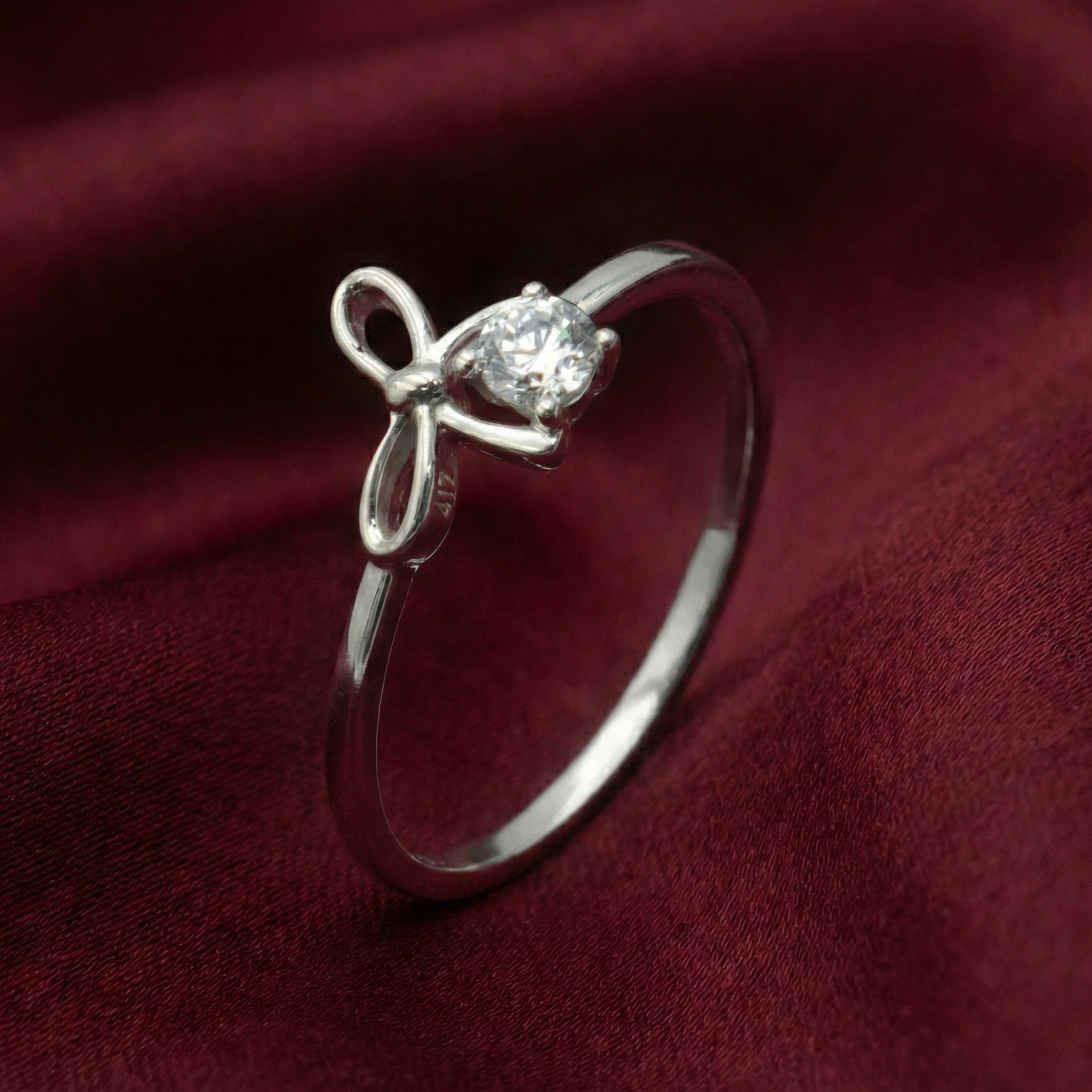 Nhẫn thiết kế nơ đính đá moissanite BN JEWELRY