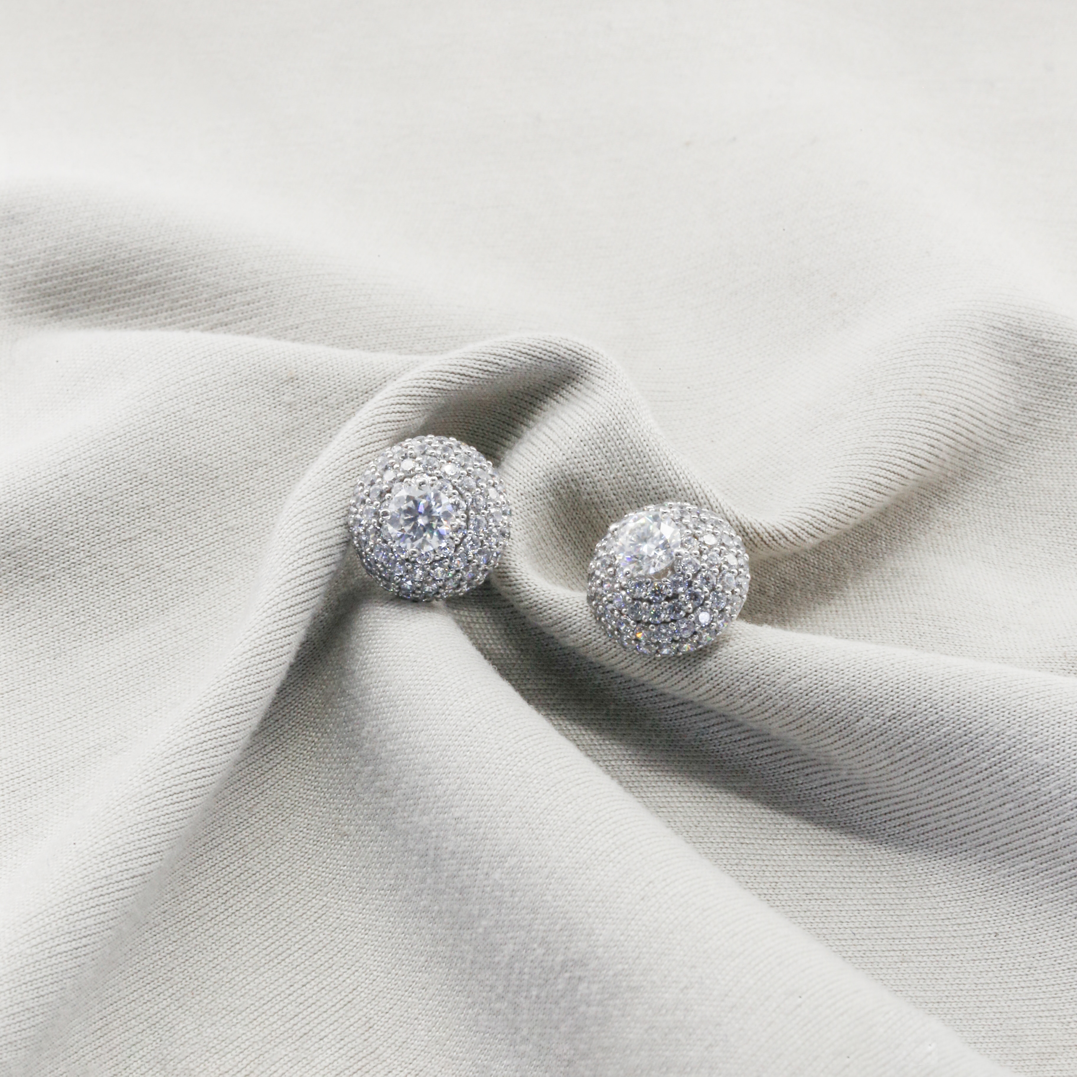 Bông tai Bạch kim Platinum 10% nụ thiết kế hình vương miện đính đá moissanite BN JEWELRY | đá 4.0 ly - BDY2415_PTE