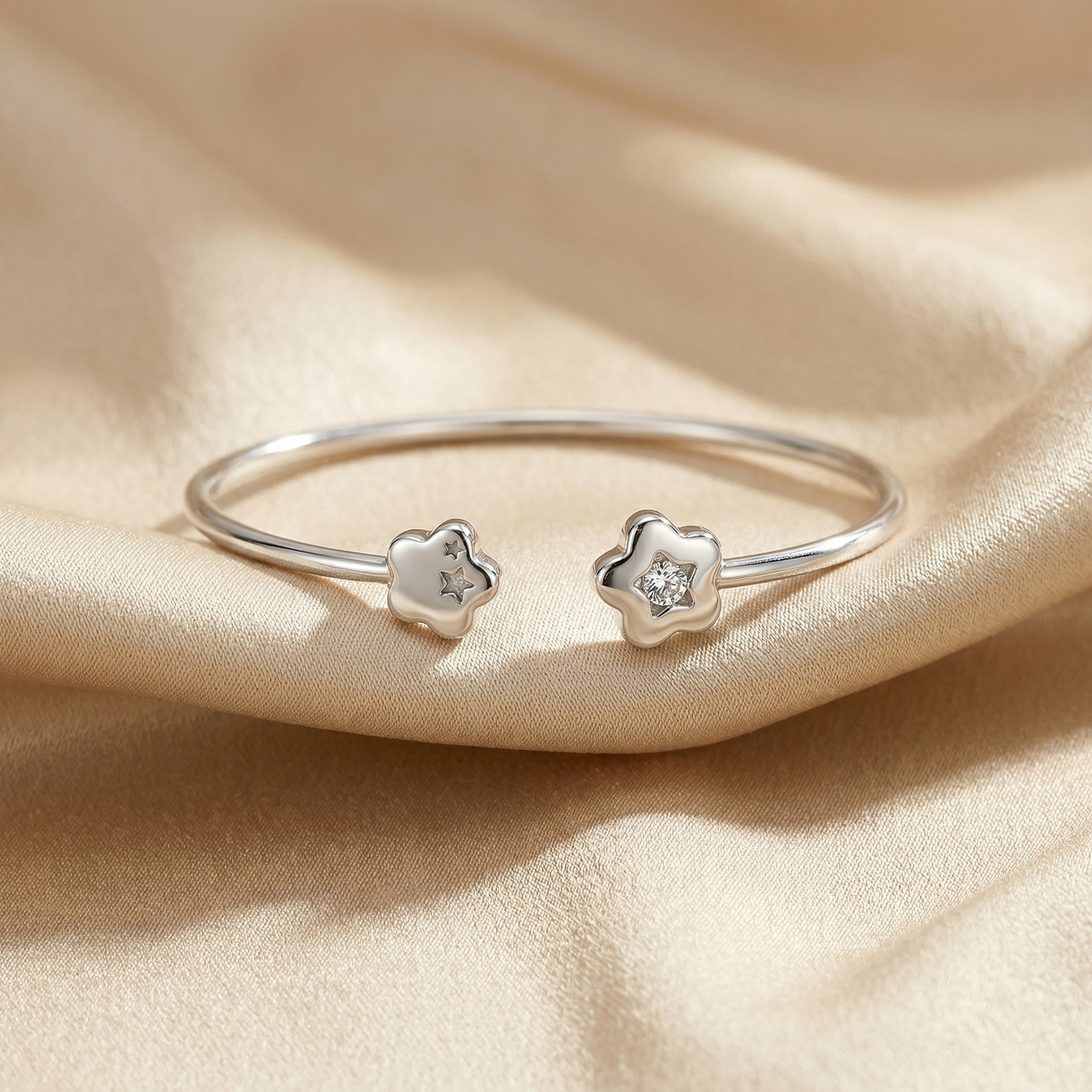 Vòng tay GF 14K thiết kế hở hai hoa đính đá BN JEWELRY _ VKY1831