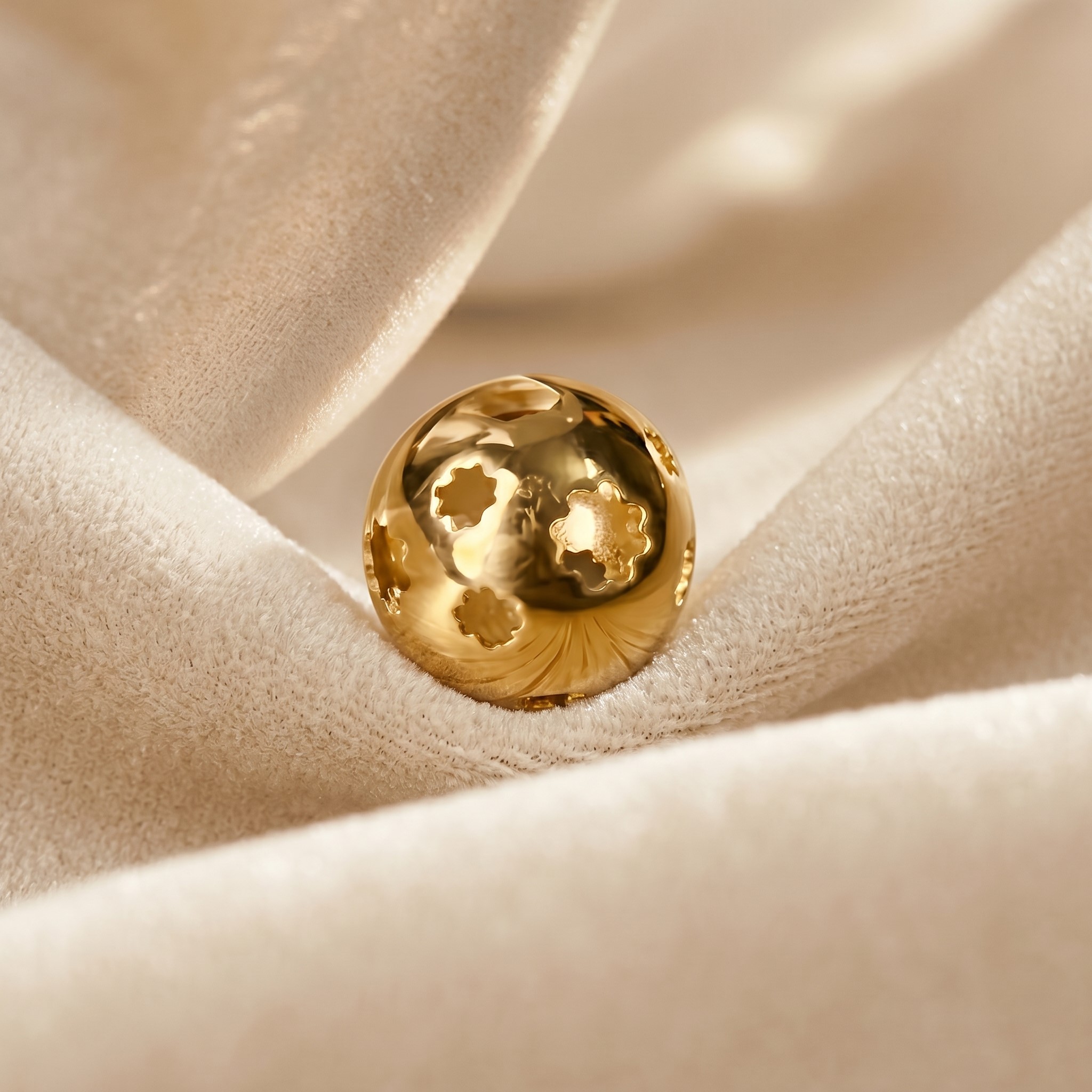 Mặt dây chuyền Gold Filled 14K 1/20 charm bi khắc laser hoa 8 cánh BN JEWELRY | bản 9 ly - PK494_E