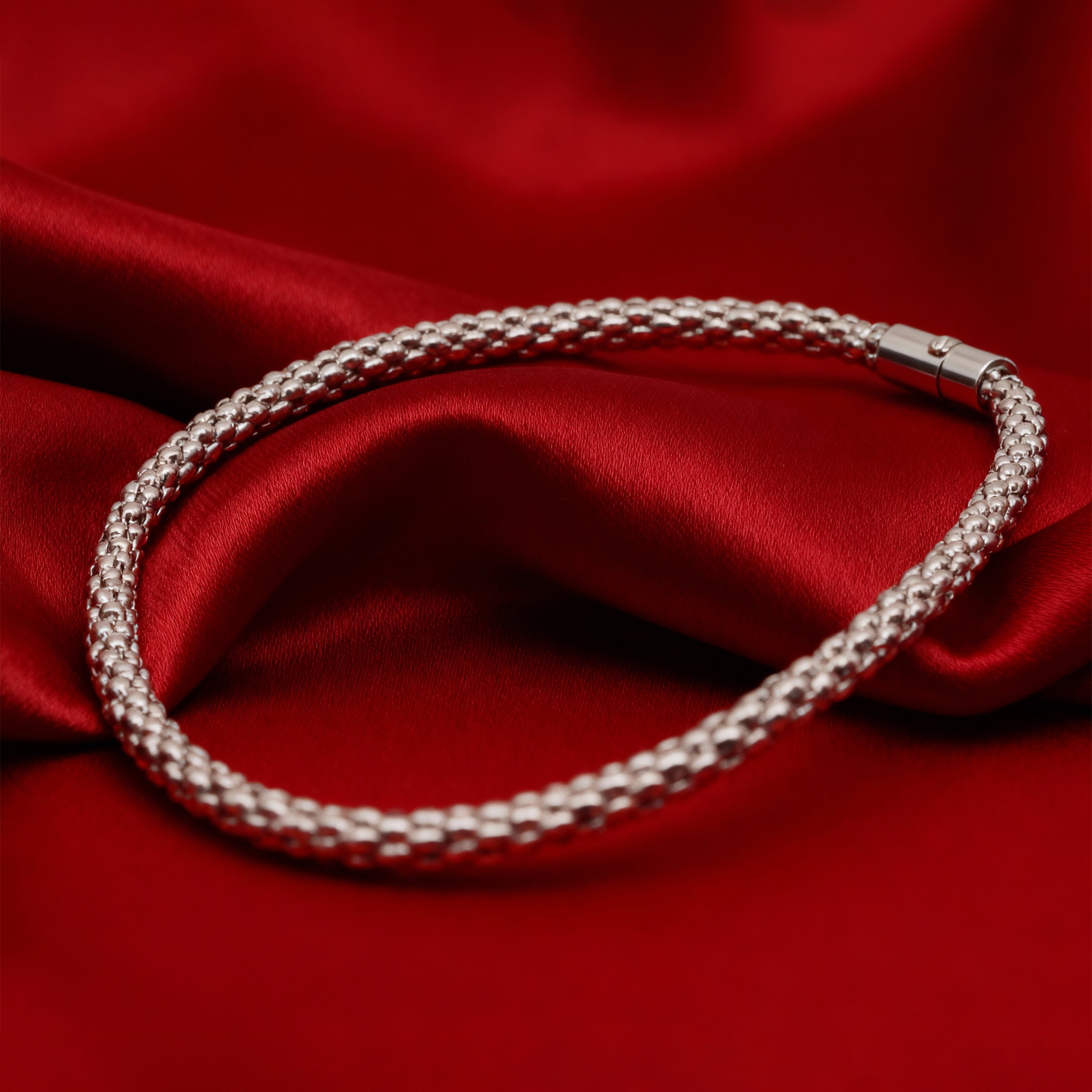 Lắc tay vảy cá gắn charm BN JEWELRY (chỉ lắc trơn)