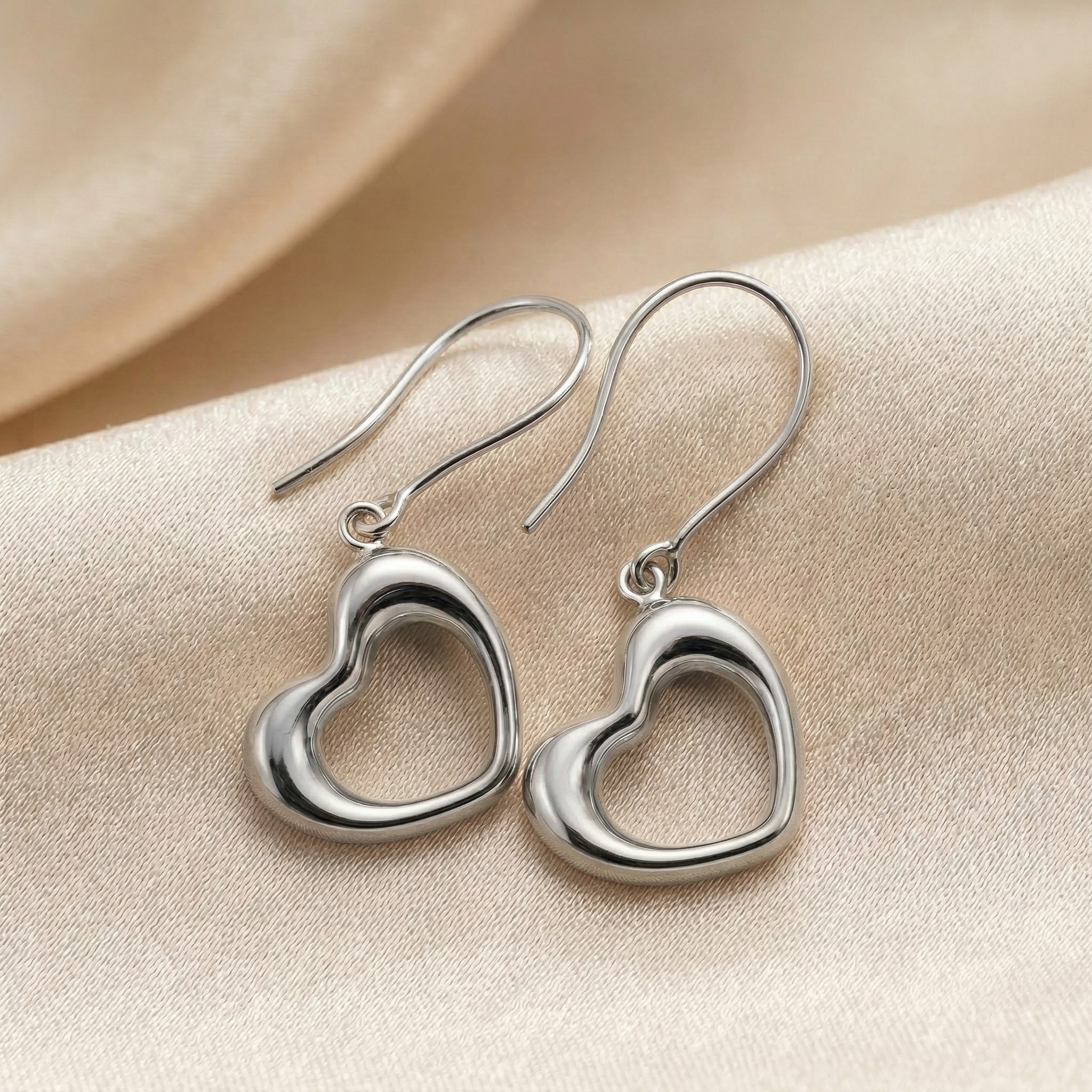 Bông tai GF 14K thiết kế móc treo trái tim lồng BN JEWELRY _ BTY2389_E