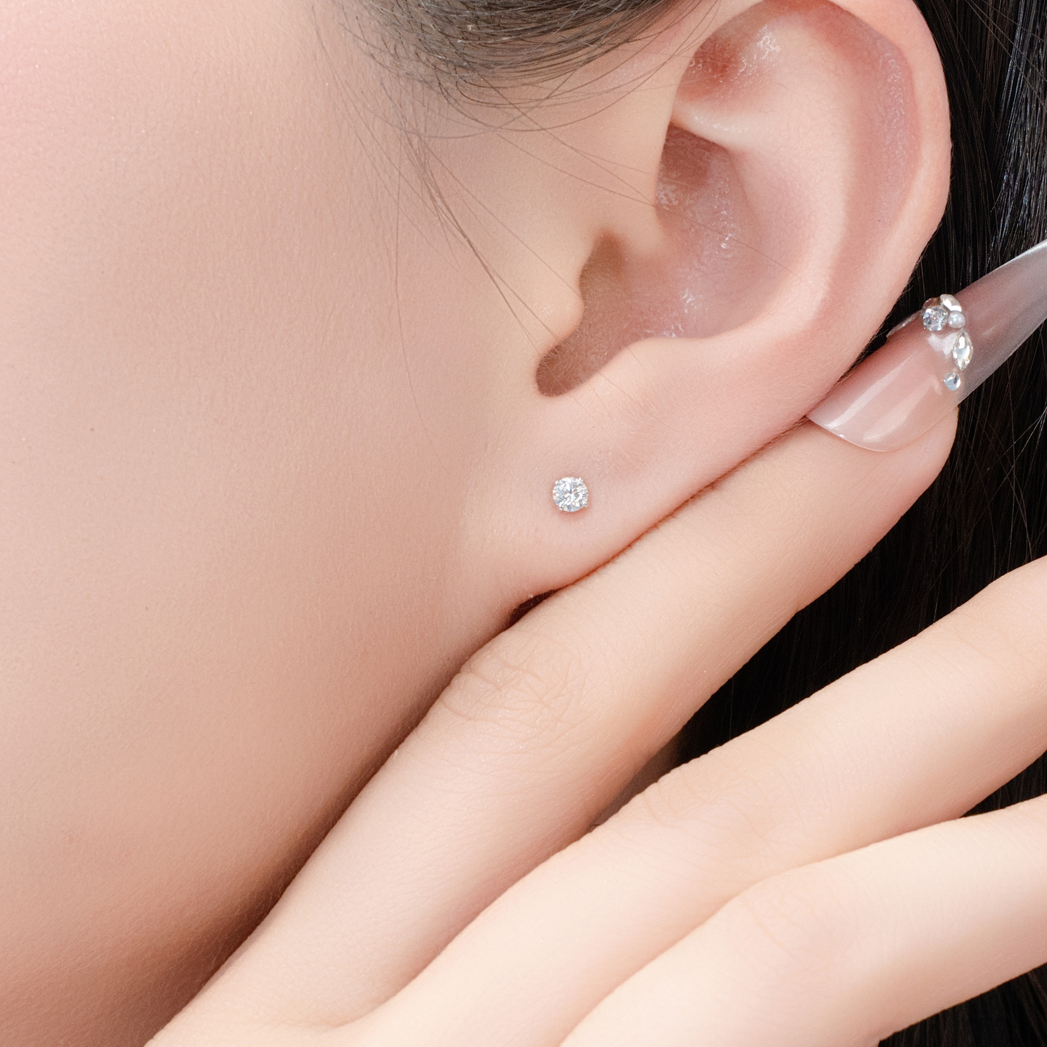 Bông tai thiết kế trơn đính đá moissanite BN Jewelry