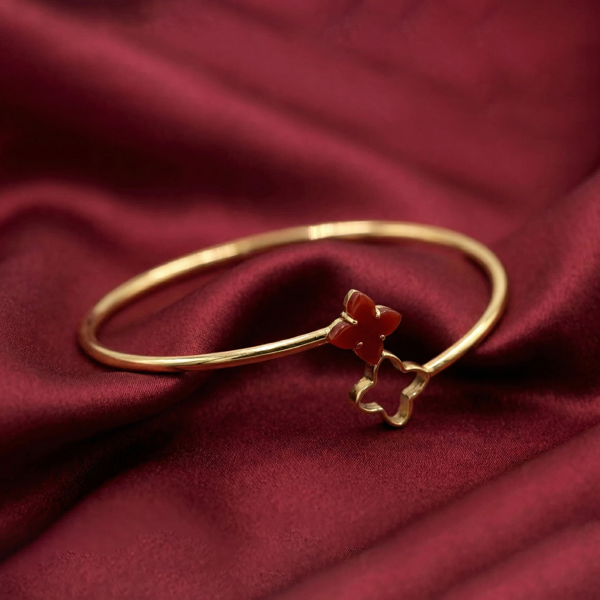 Vòng tay trơn khoá ẩn mặt đá ngôi sao Polaris BN JEWELRY