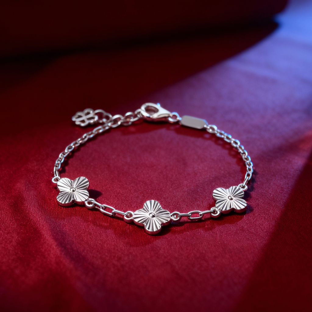 Lắc tay mặt cỏ 4 vân ánh kim BN JEWELRY | 3 charm 8.0 ly