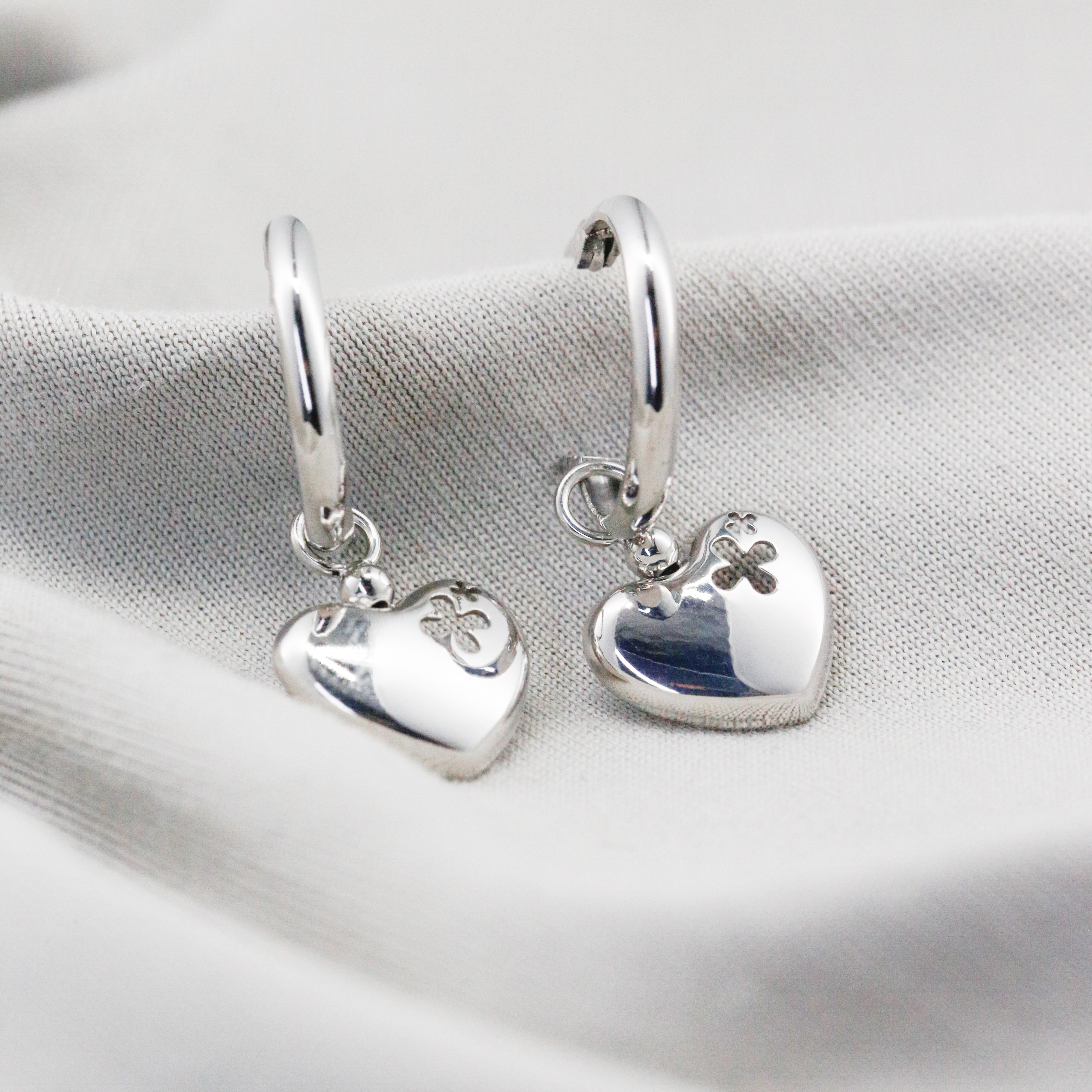 Bông tai Gold Filled 14K 1/ 20 khoen tròn dài mặt trái tim Enigma BN JEWELRY - BTY2395_E