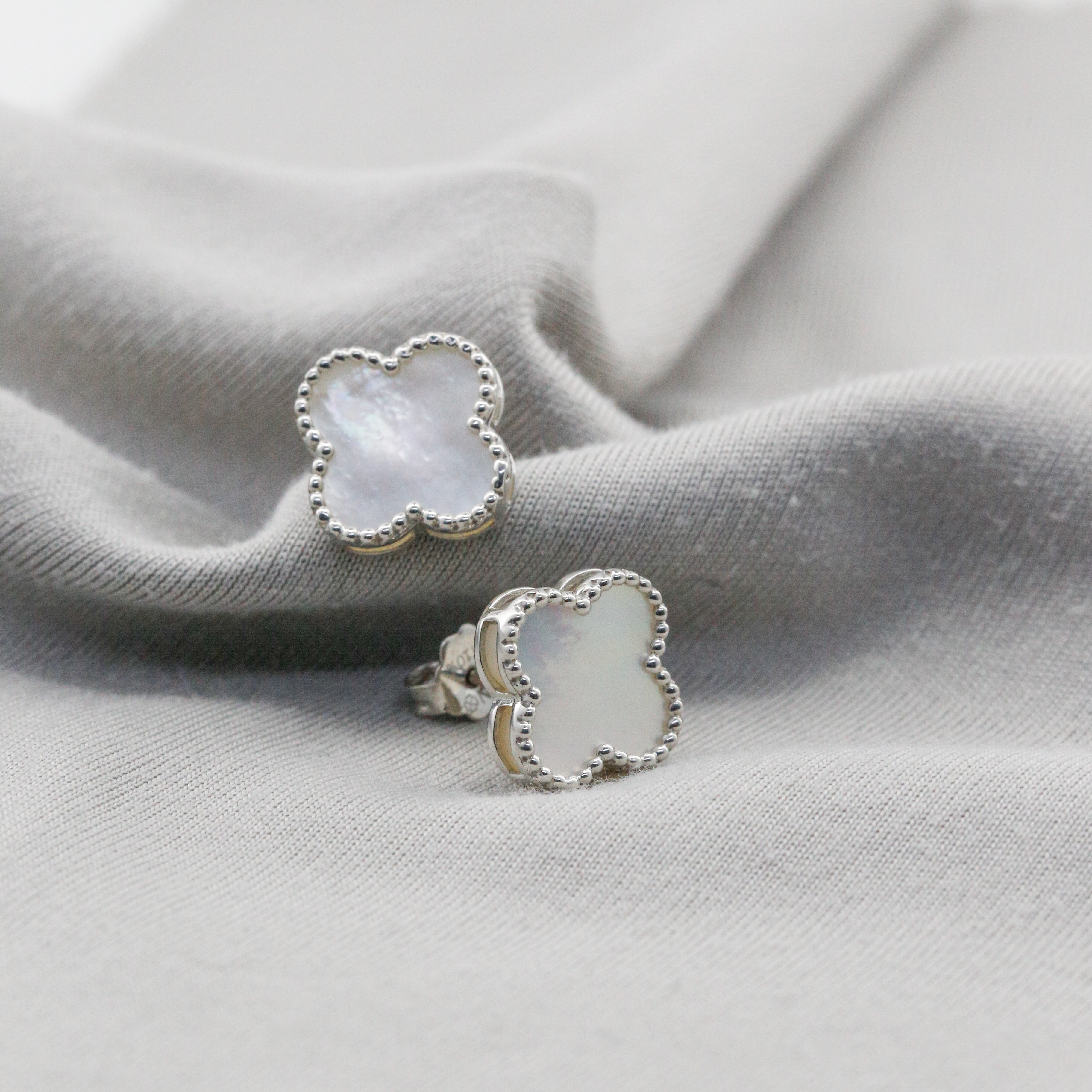 Bông tai Bạch kim Platinum thiết kế cỏ 4 lá trắng viền bi BN JEWELRY | bản 10 ly - BDY2427_PT