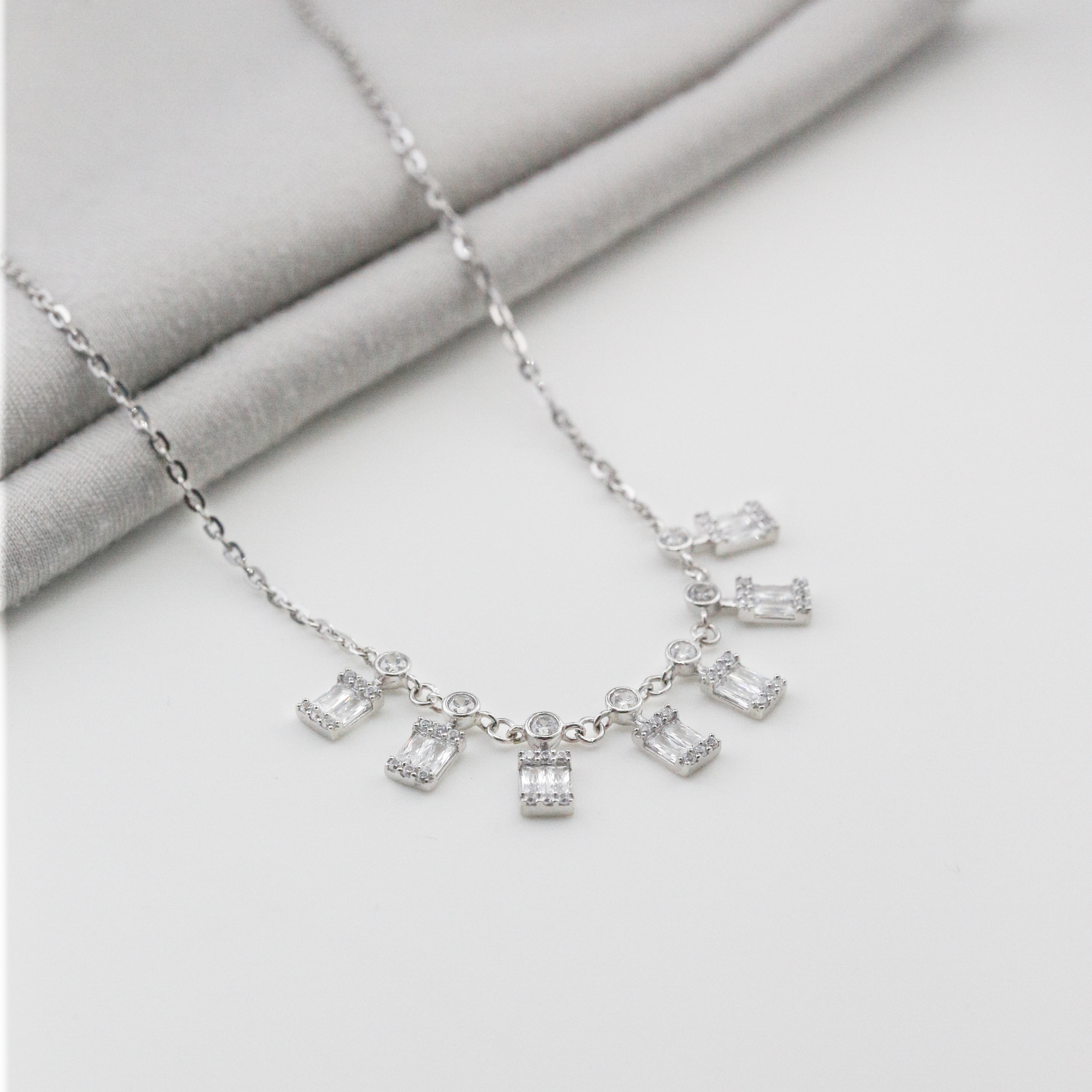 Dây chuyền Bạch kim Platinum đính dải đá Baguette BN JEWELRY - DKY2620_PT