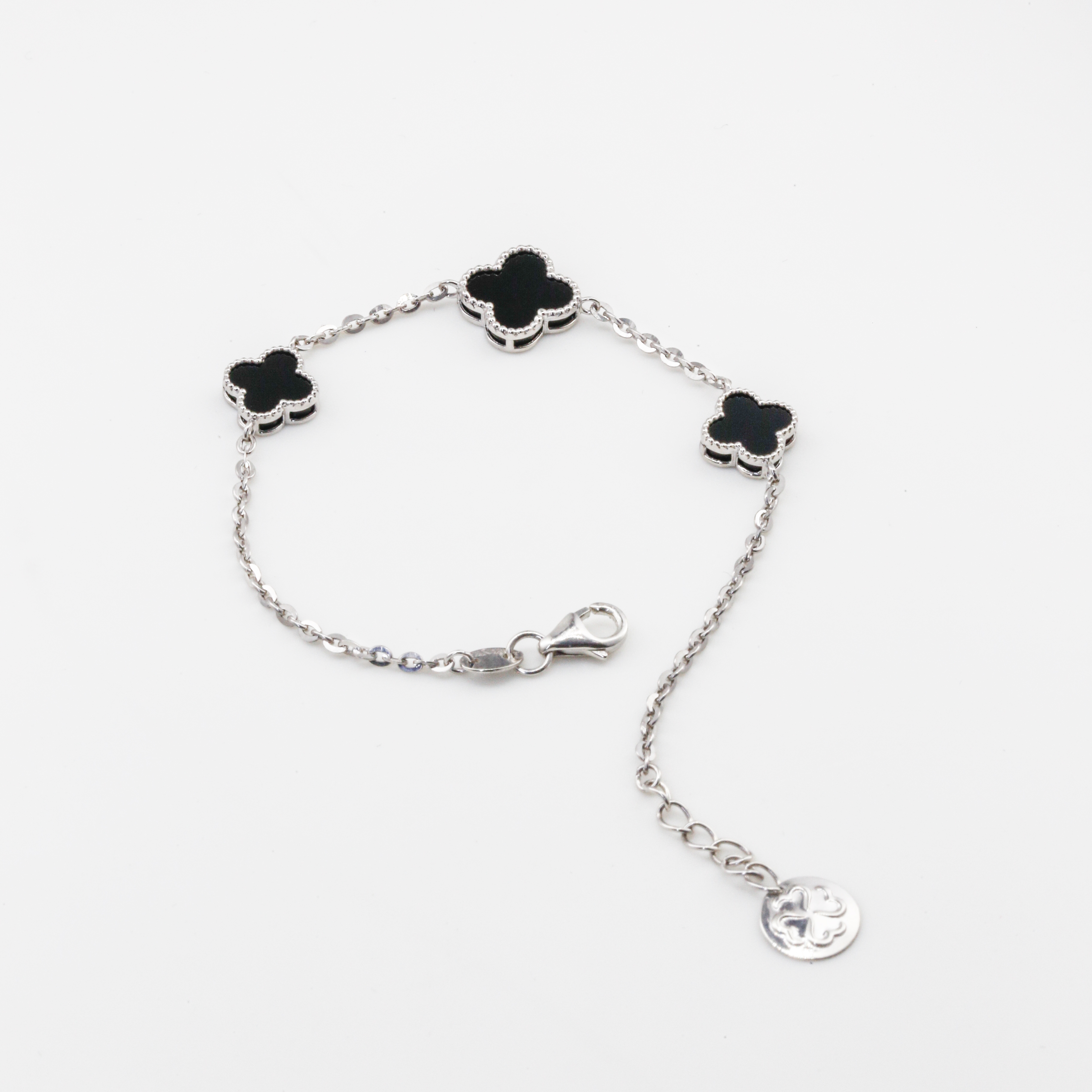 Lắc tay Bạch kim Platinum cỏ 4 lá đá đen viền bi phối 3 Charm BN JEWELRY | bản 10 ly & 8 ly - LTY1914_PT