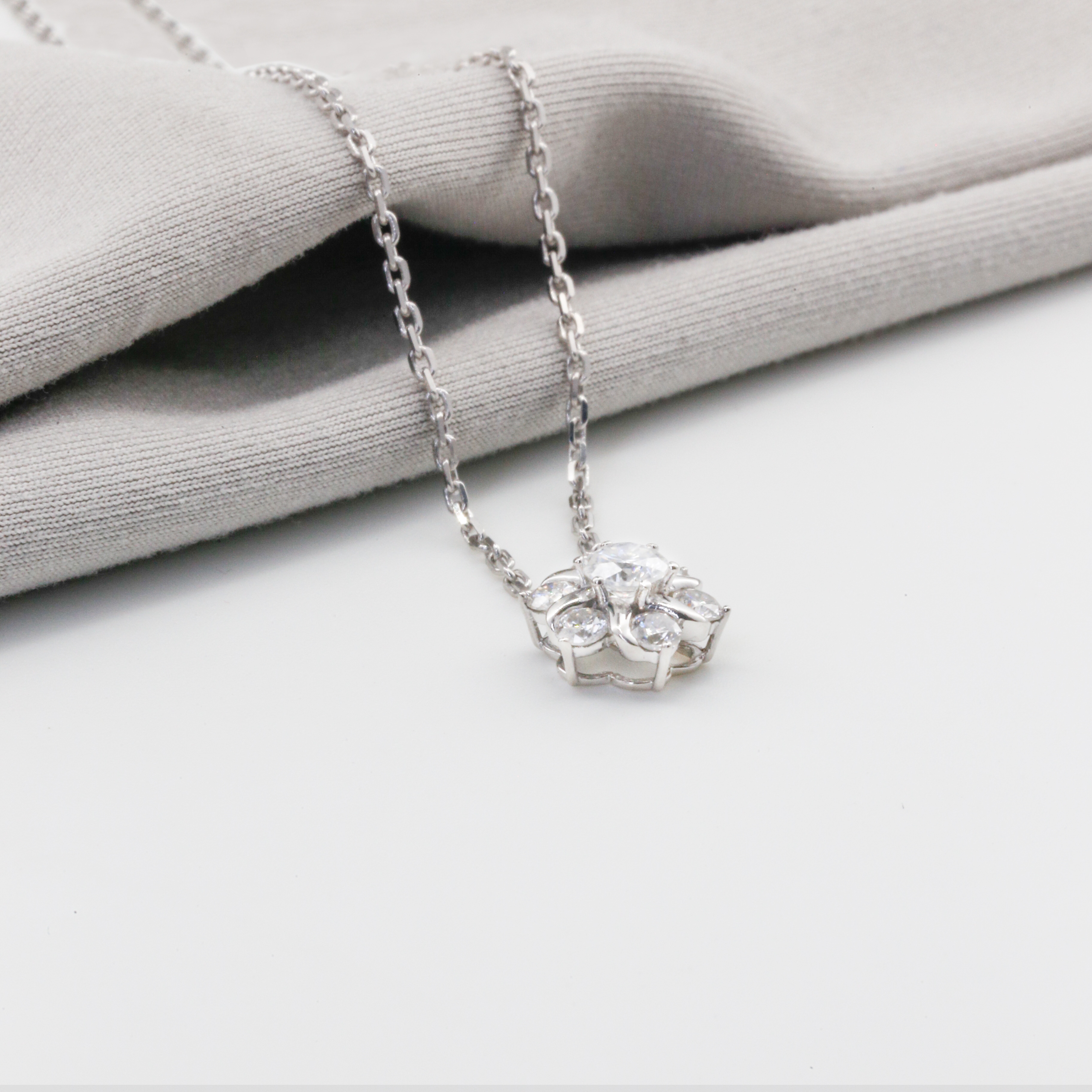 Dây chuyền Bạch kim Platinum 10% hoa tuyết 6 cánh đính đá BN JEWELRY | đá 4.0 ly - DKY2443_PT