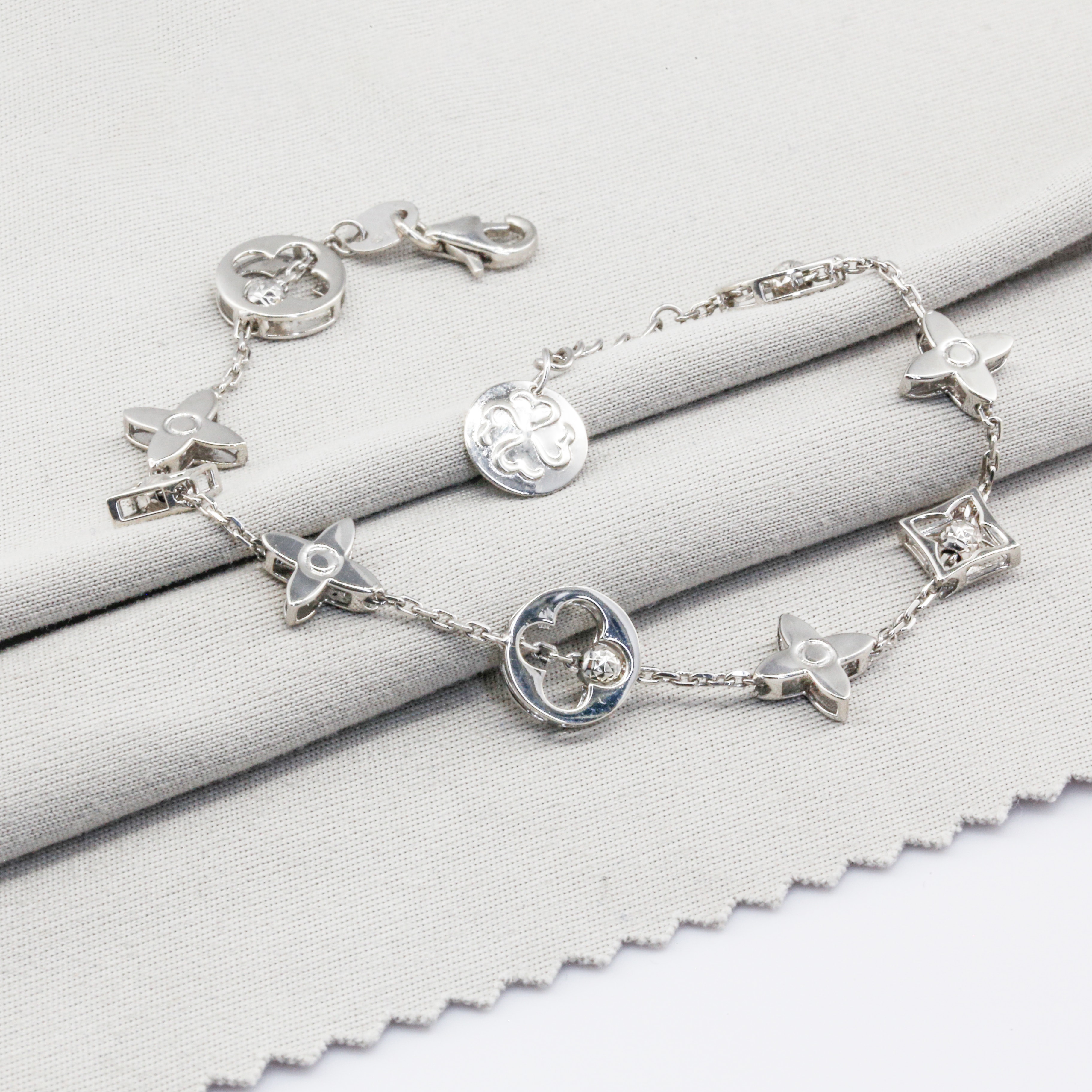 Lắc tay Bạch kim Platinum 10% họa tiết Monogram đa khối BN JEWELRY - LTY1676_PT